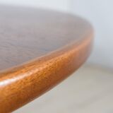 Round extendable dining table from McIntosh, 1960s