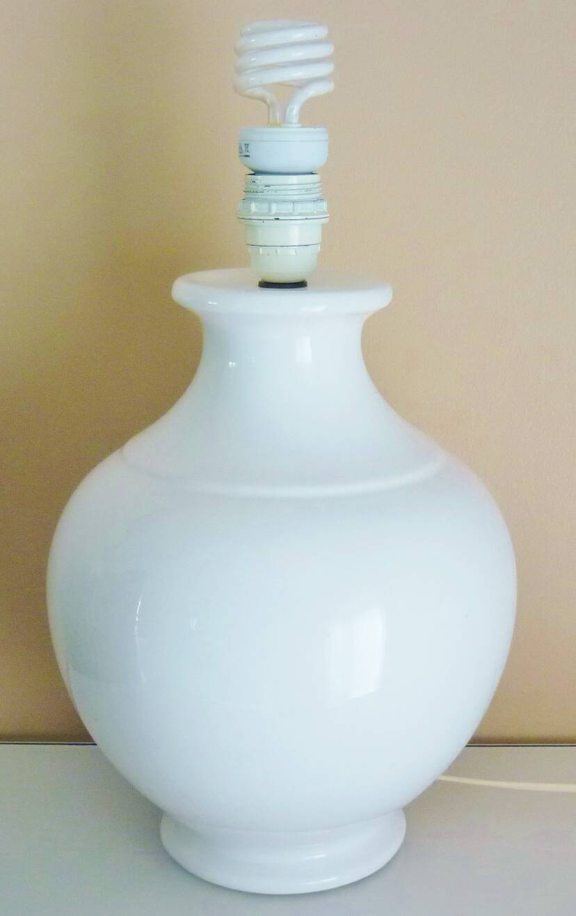 White glazed ceramic lamp, sleek design from the 60s/70s