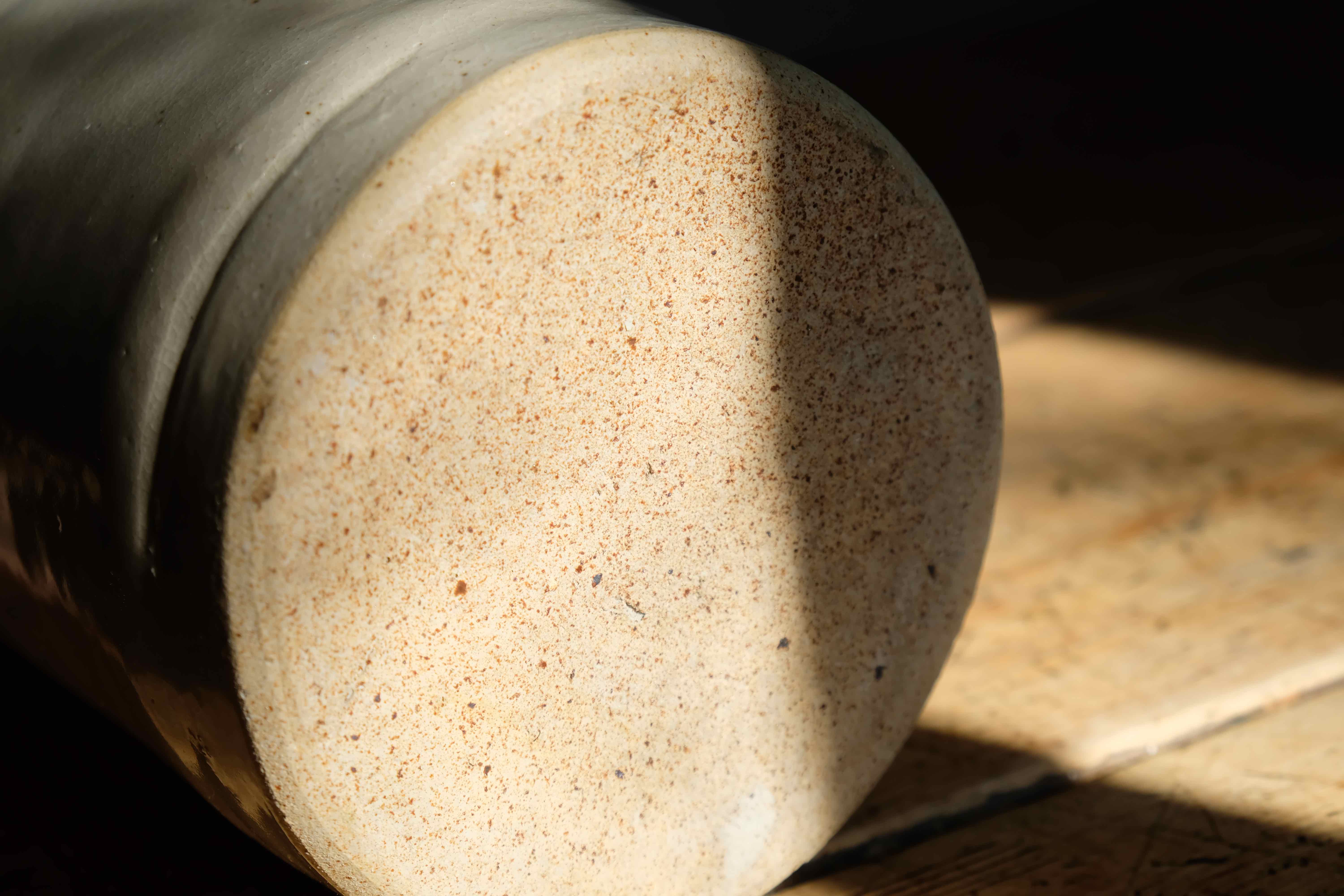 Stoneware with original wooden lid