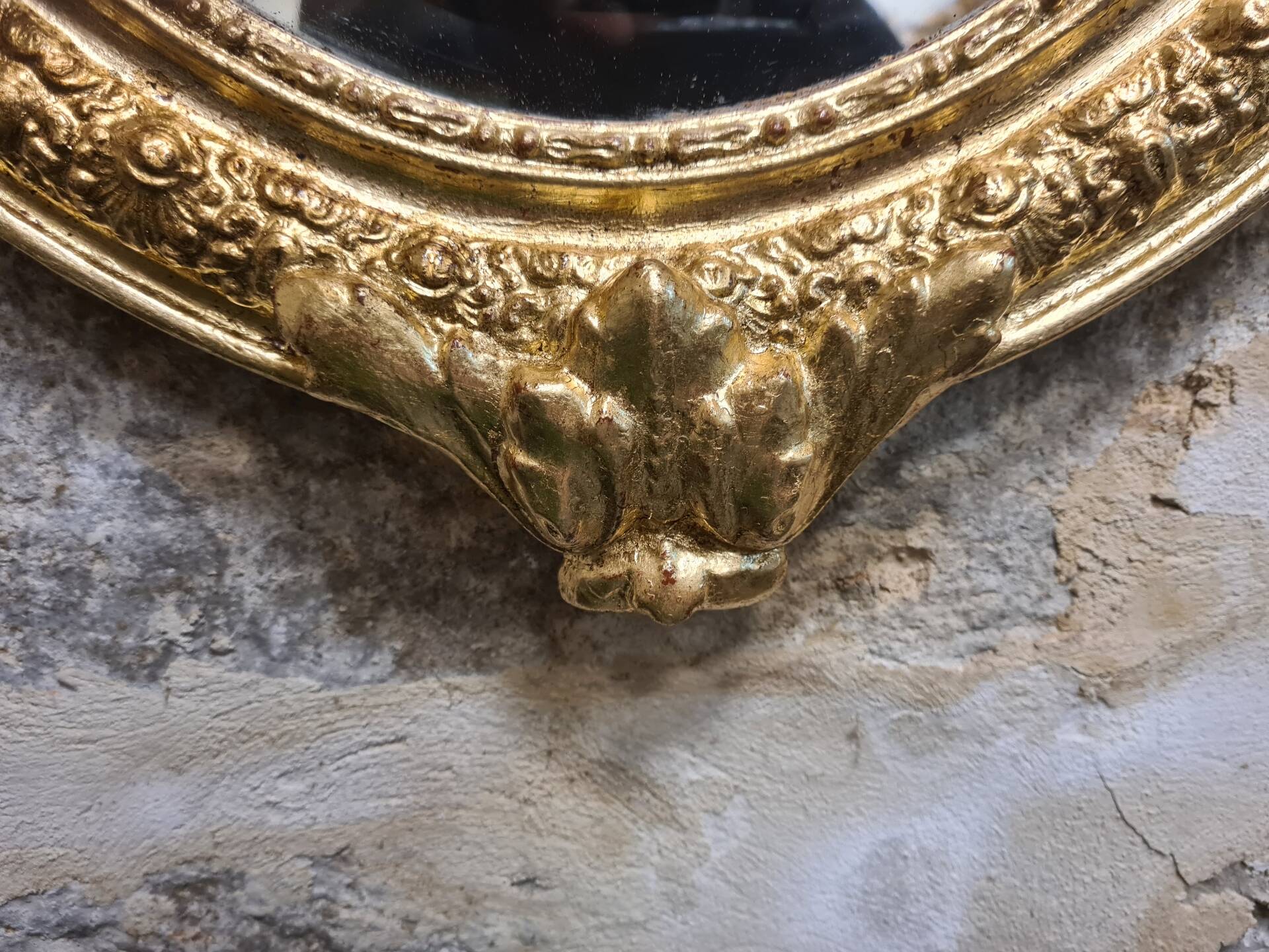 Miroir ovale doré, XIXe siècle