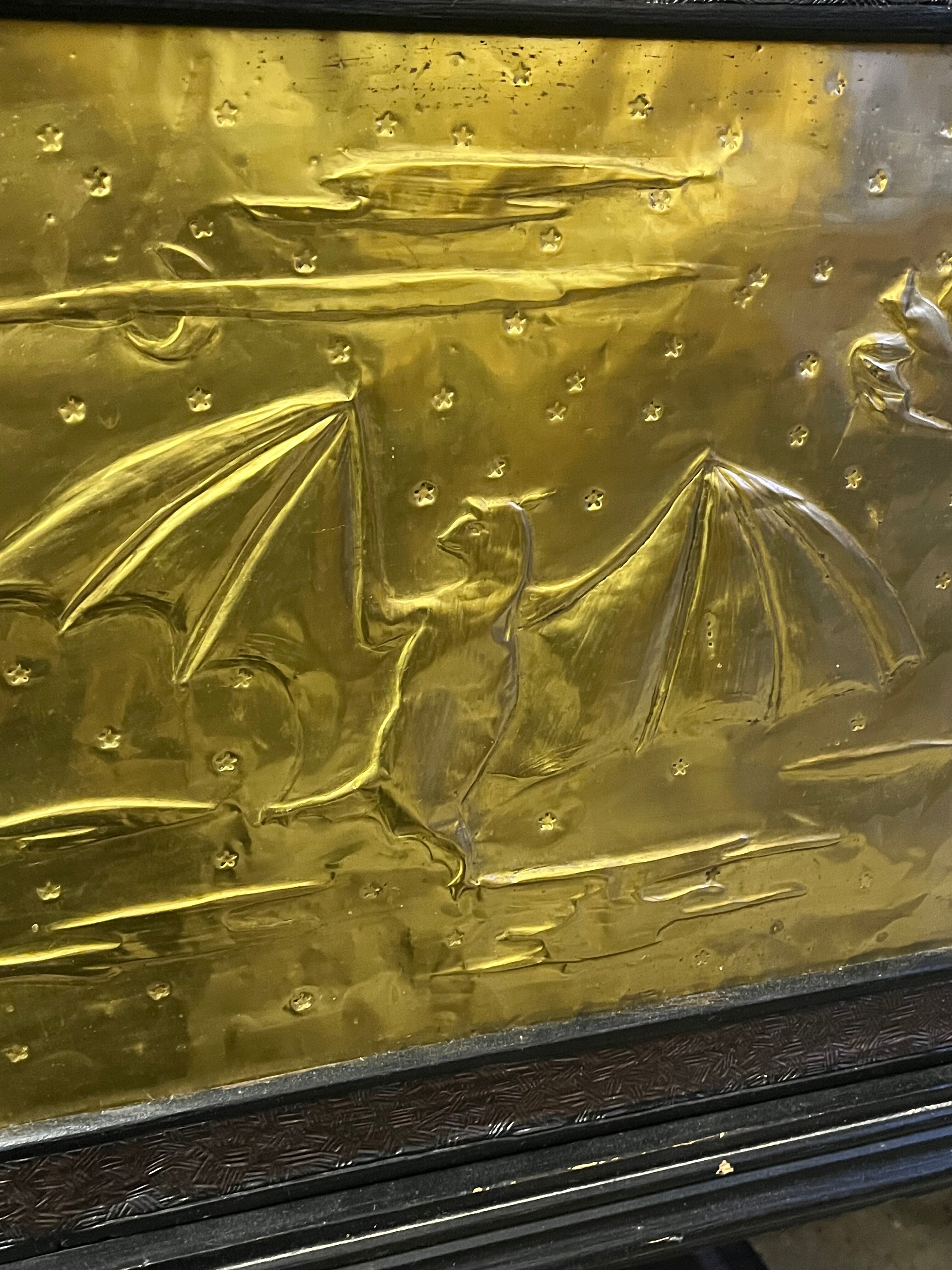 2-door sideboard with bat bronze plates