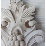 Hanging plaster molding