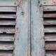 Pair of louvered shutters H220xW120cm