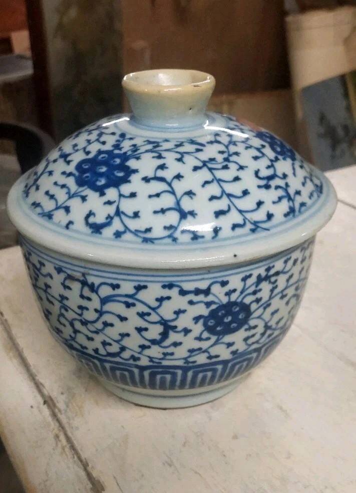 Antique blue and white porcelain pot from china, qing dynasty, 19th century