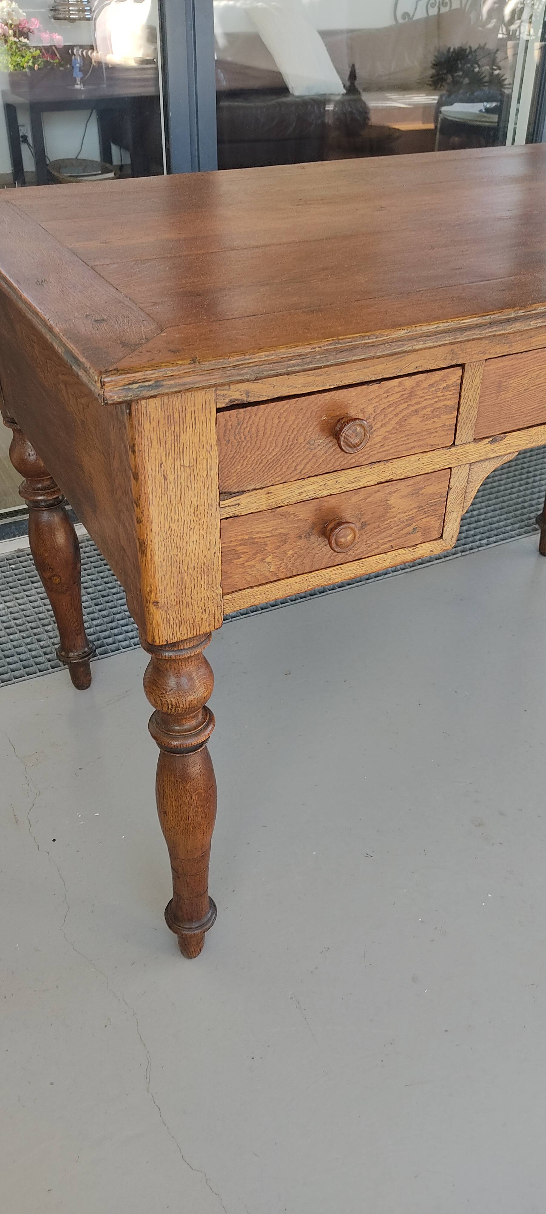 Bureau en bois