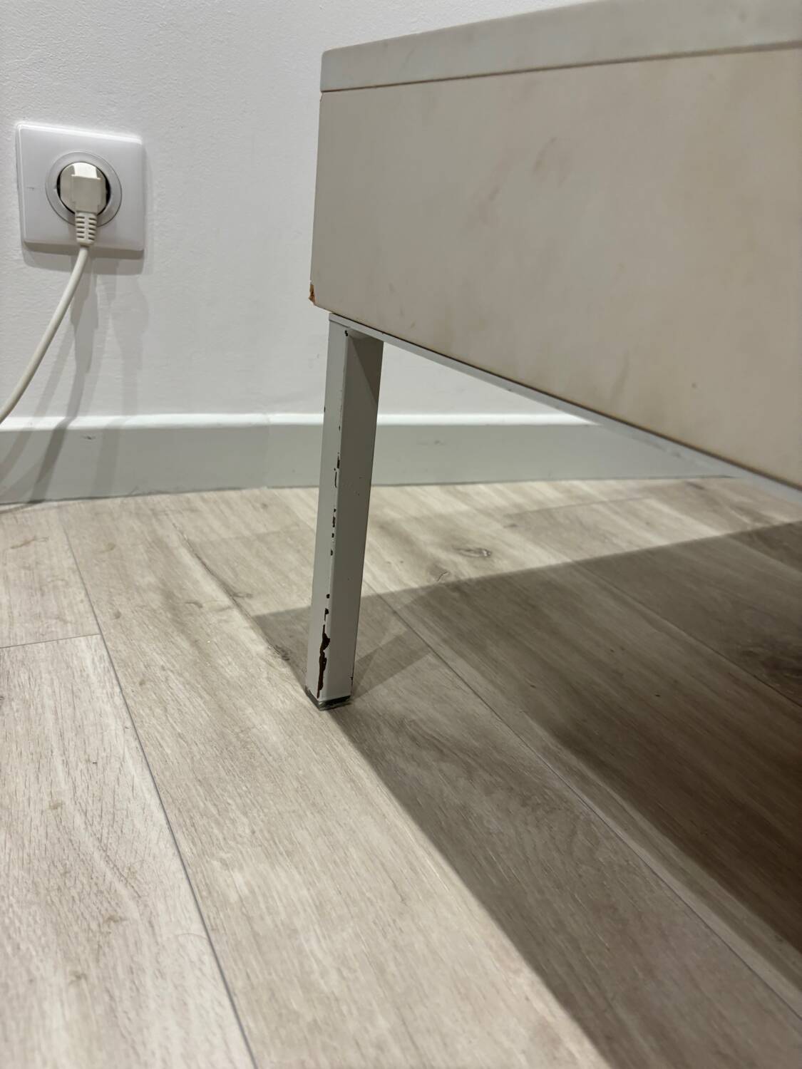 Nightstand / coffee table Interlübke vintage 70s – white lacquer