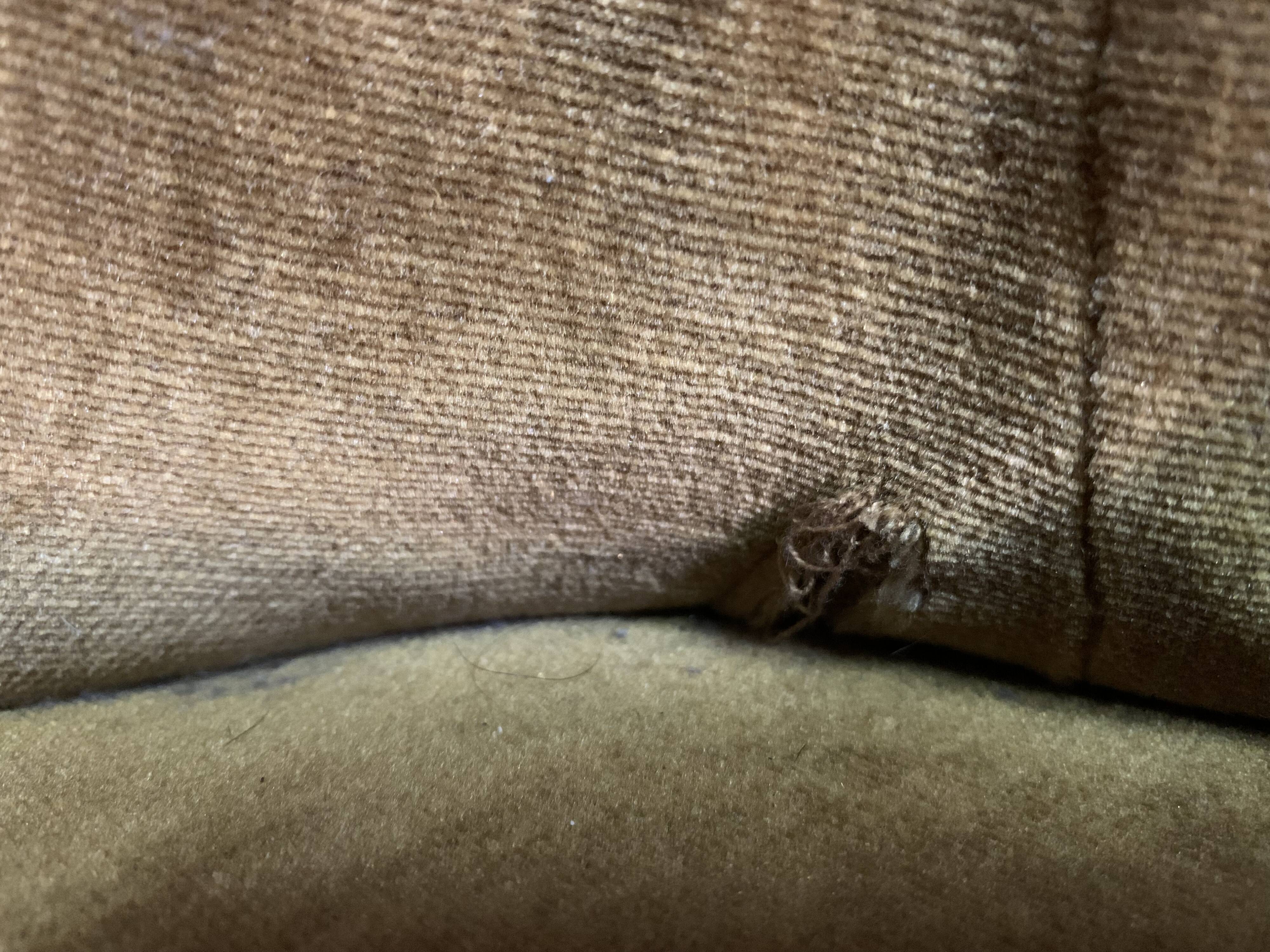 Three-seater velvet canapé in green, Louis Philippe style, 19th century.