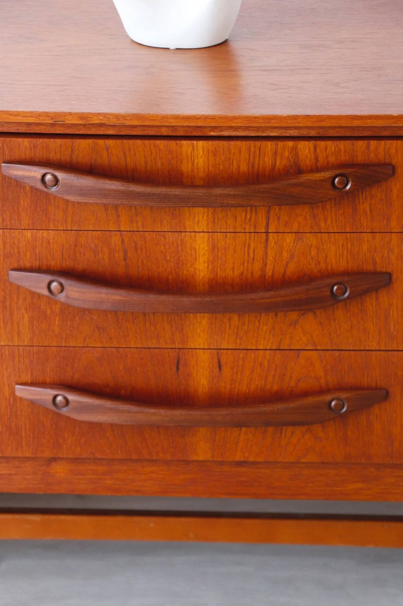 Enfilade Beautility teck | Design vintage