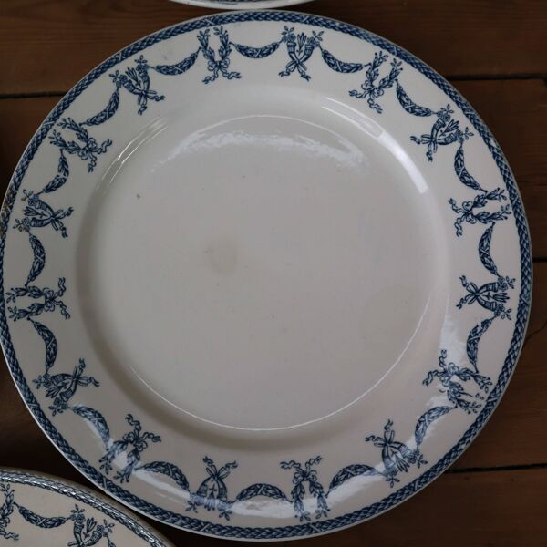 Lot de 8 assiettes plates terre de fer ''Les Termes'' Sarreguemines et Digoin