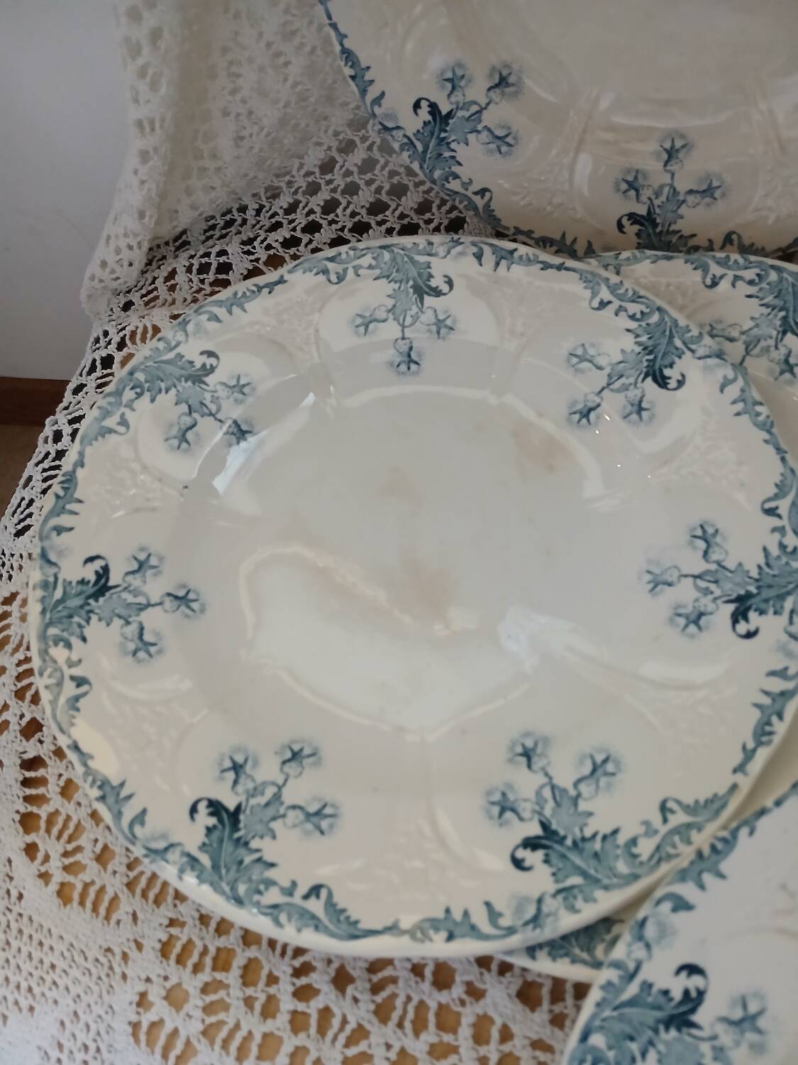 Longwy iron earth dinnerware set