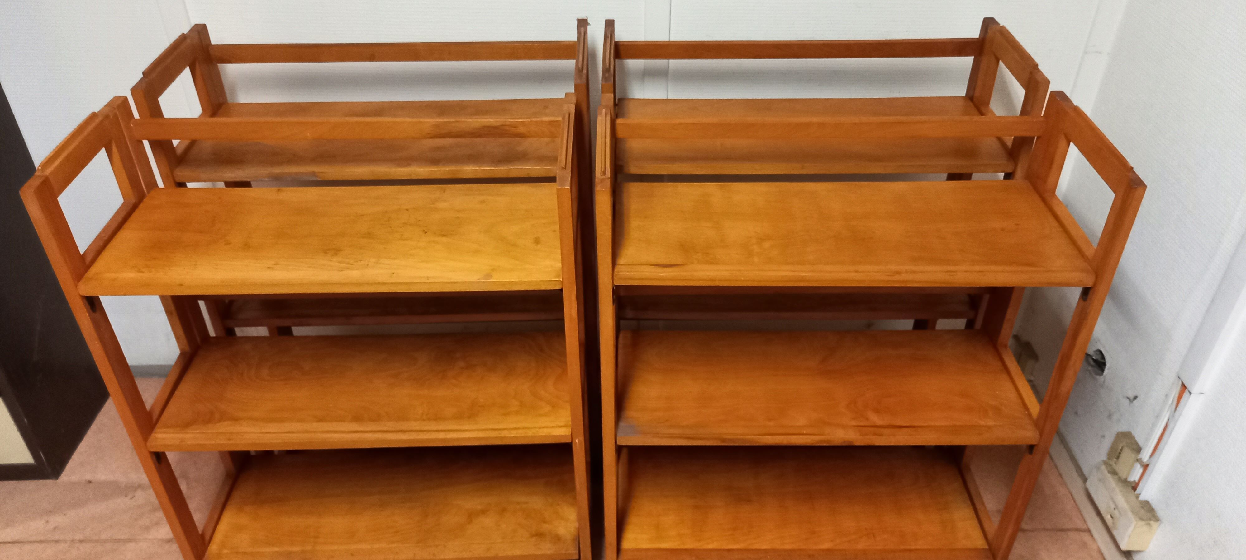 Etagere de bouquiniste vintage