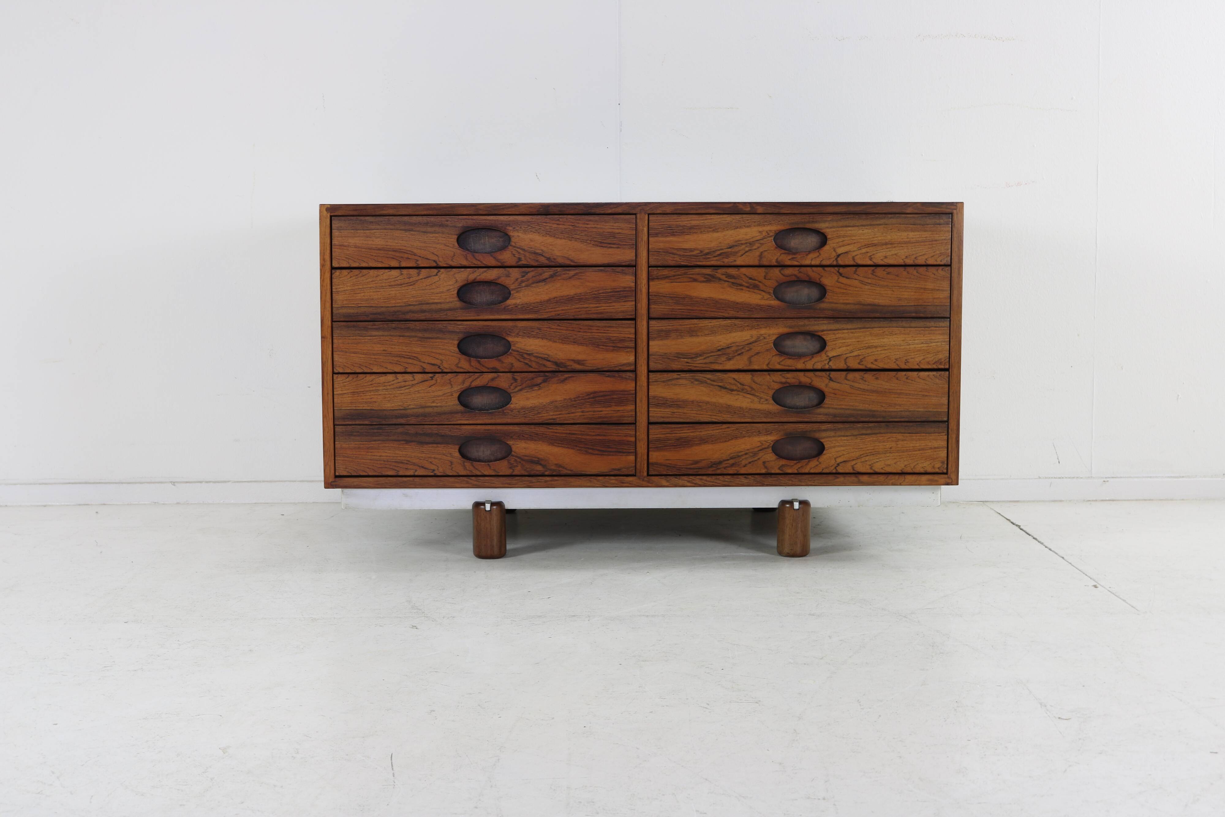 Beautiful italian design secretary desk by Frattini for Bernini