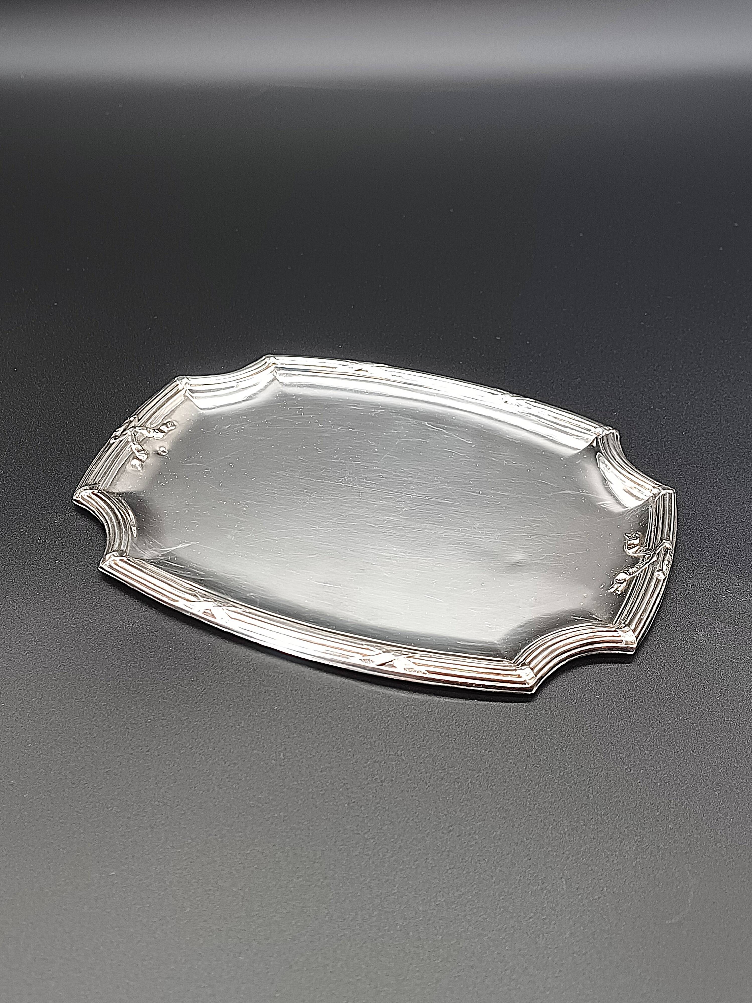 Refined small serving tray or rectangular catch-all with rounded corners.