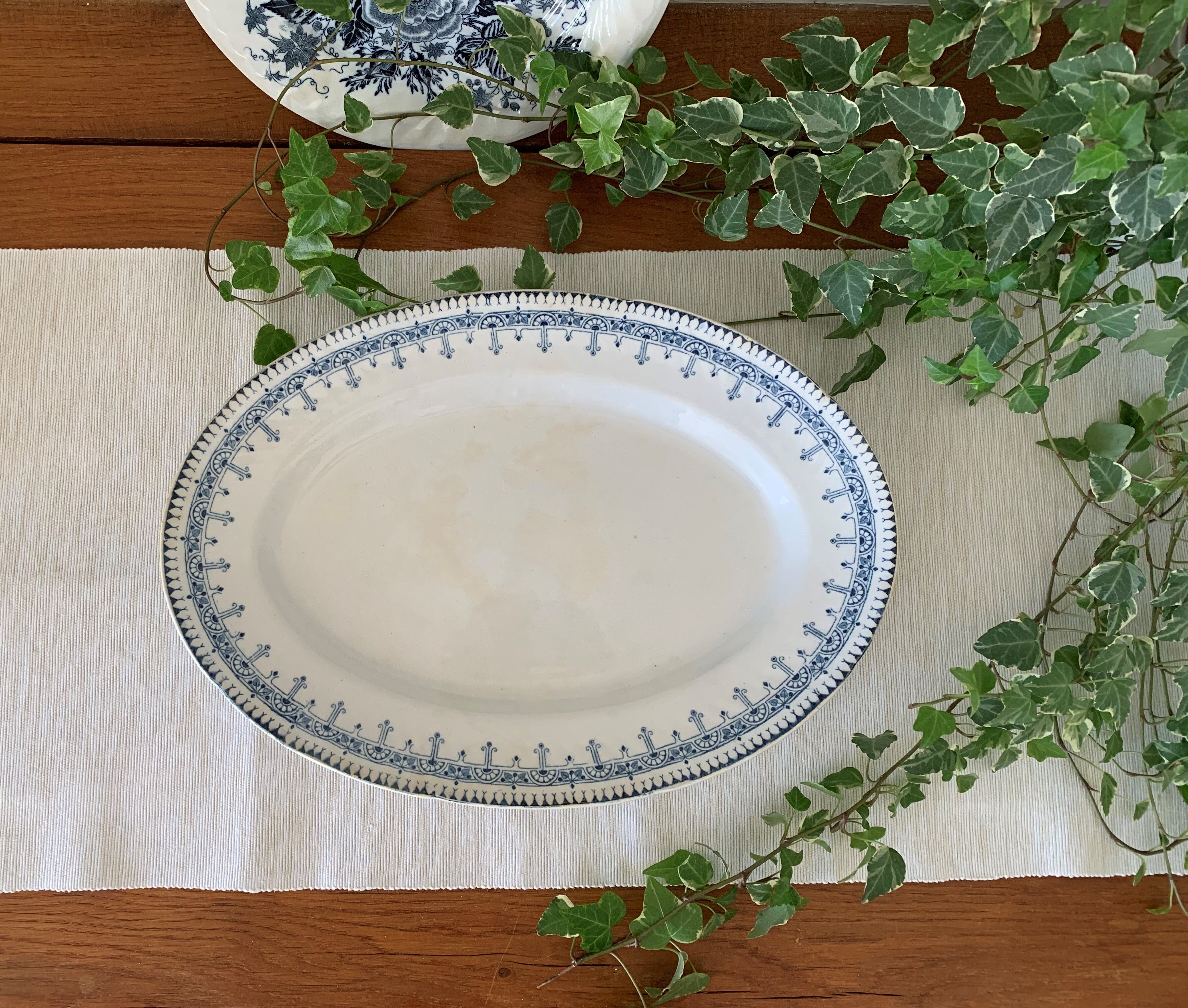 Old oval dish in earthenware by Gien, Byzantium model