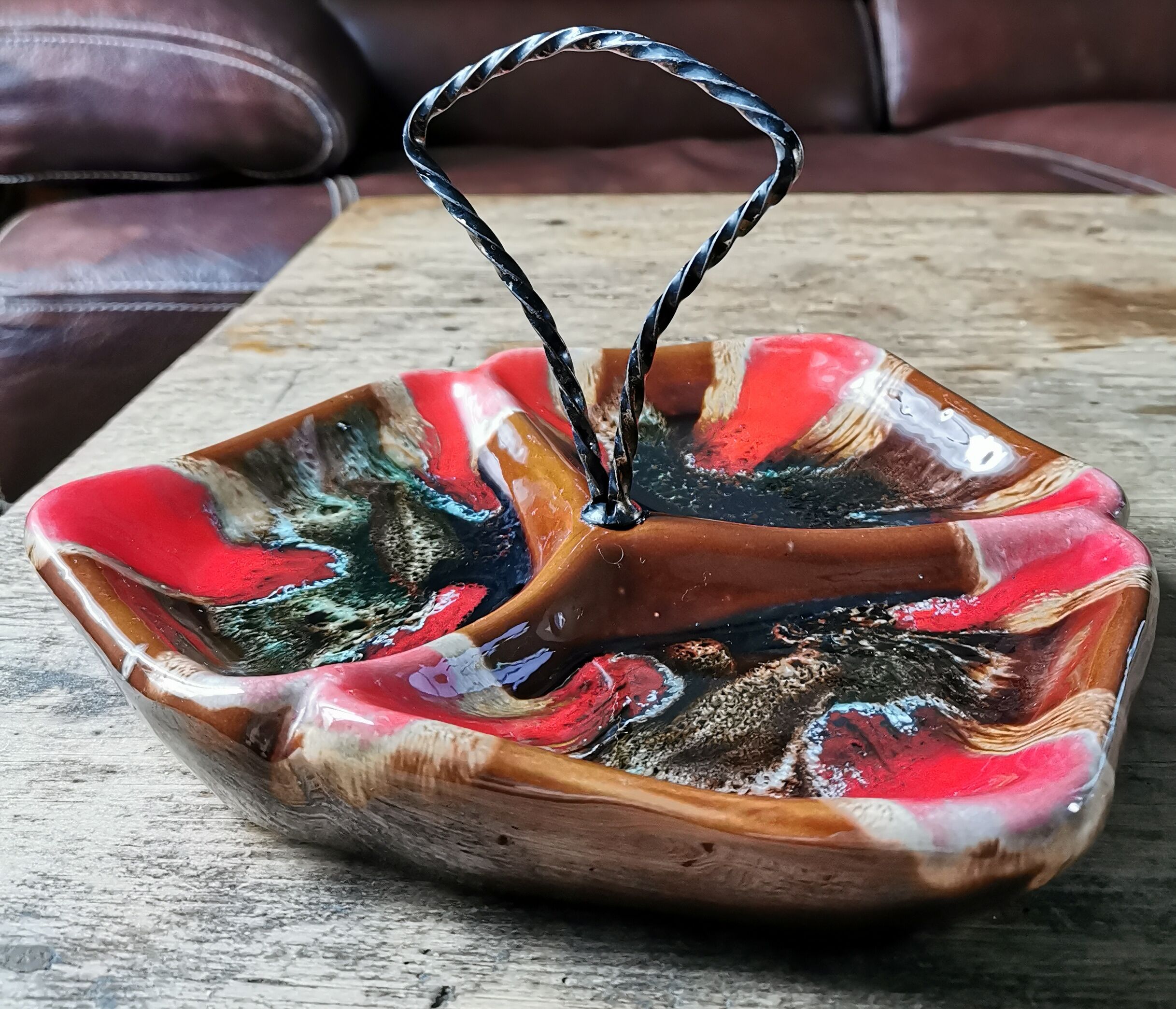 Servant display with compartments vallauris