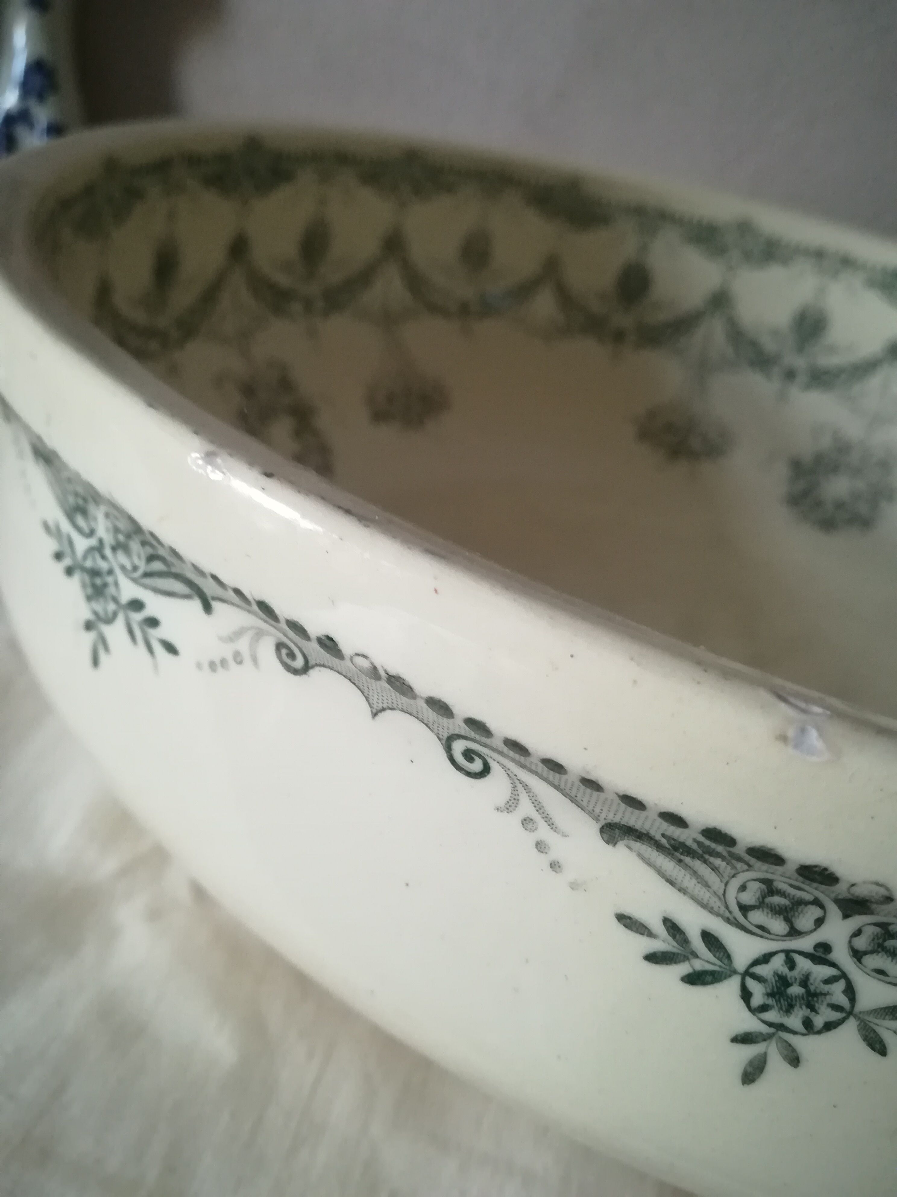 Saladier iron earth H. Boulenger and cie