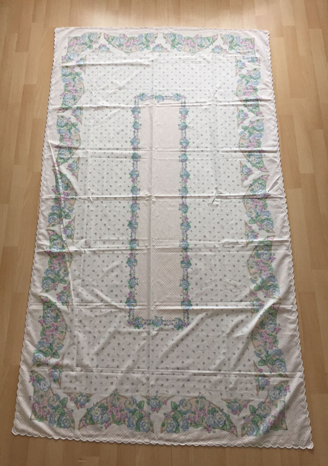 Vintage rectangular floral tablecloth