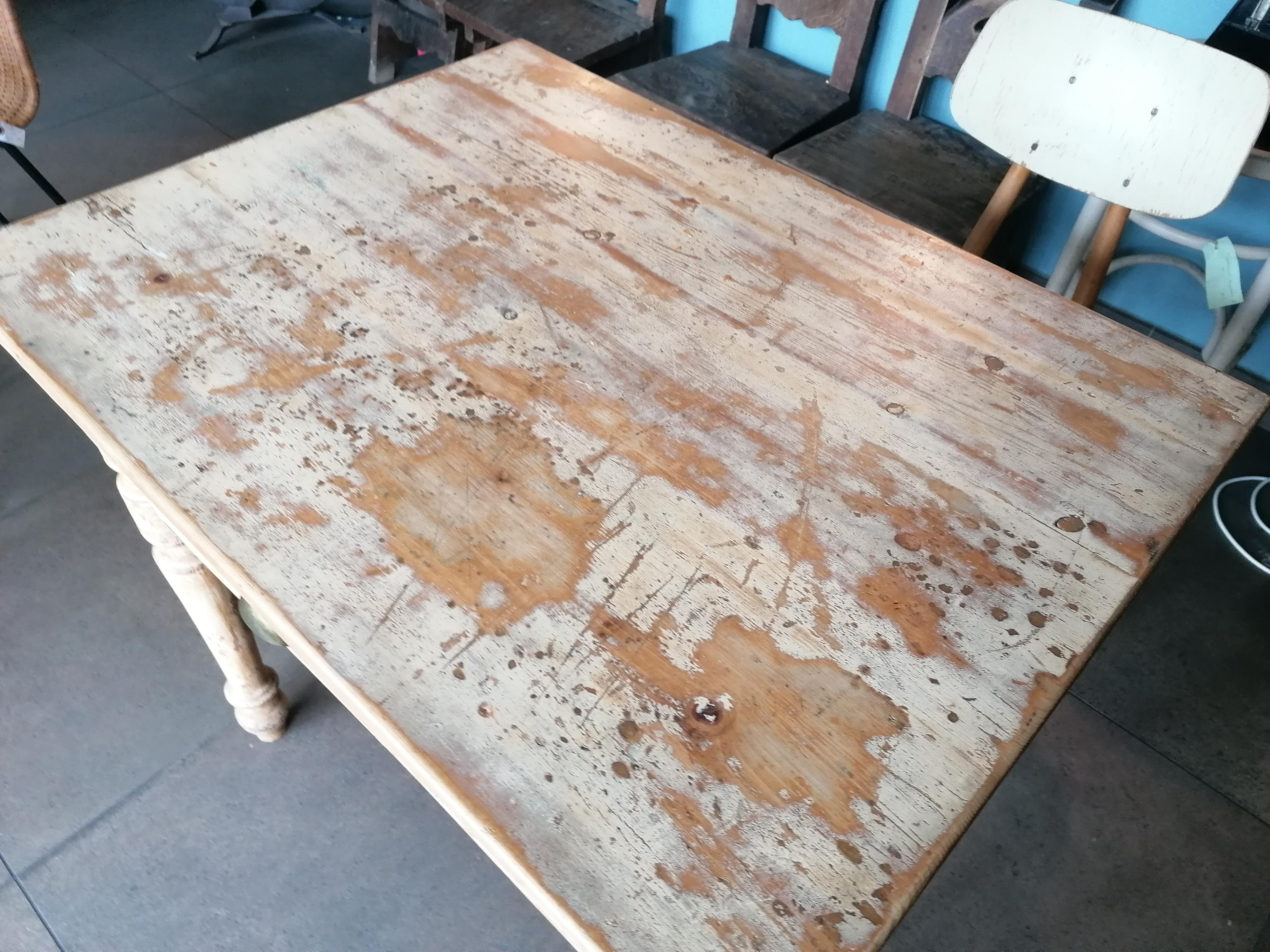 wooden dining table, vintage, turned legs, firm table style