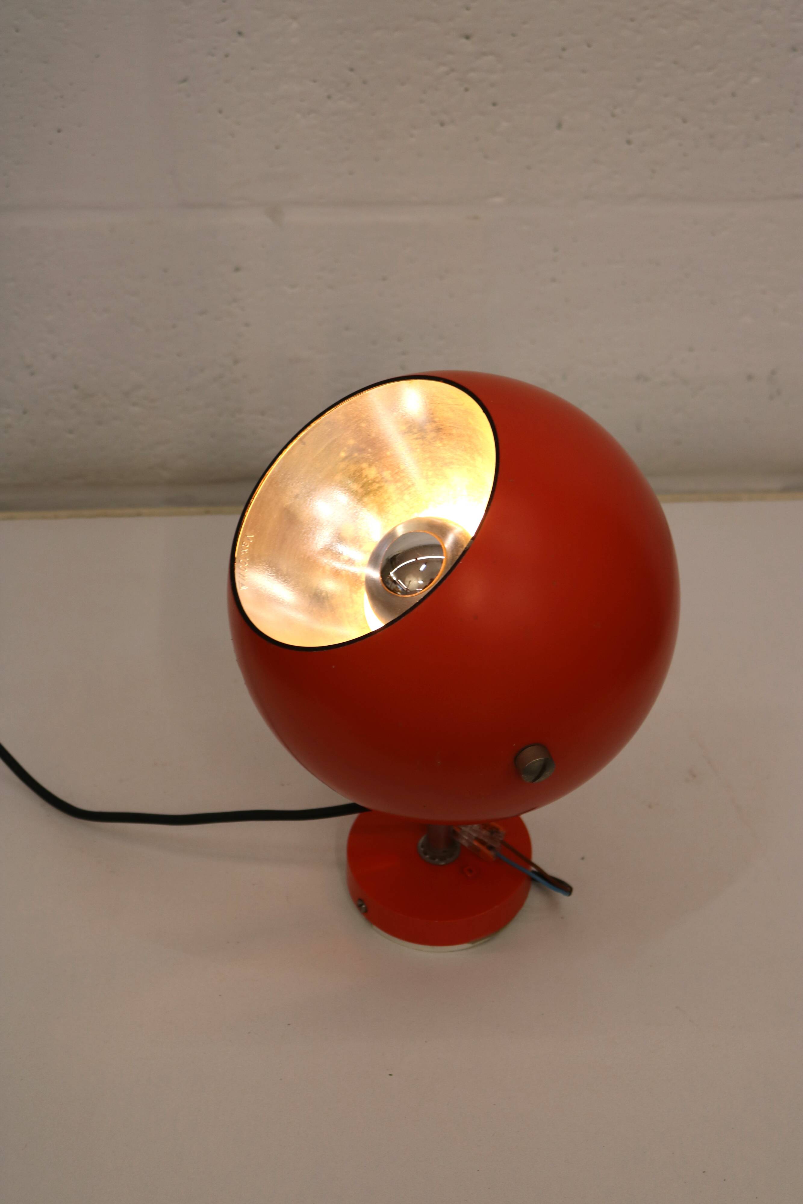 Vintage orange eyeball space age wall Lamp– Louis Poulsen, Denmark 70's
