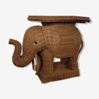 End of sofa in the shape of an elephant in rattan in the taste of Viva Del Sud 1970