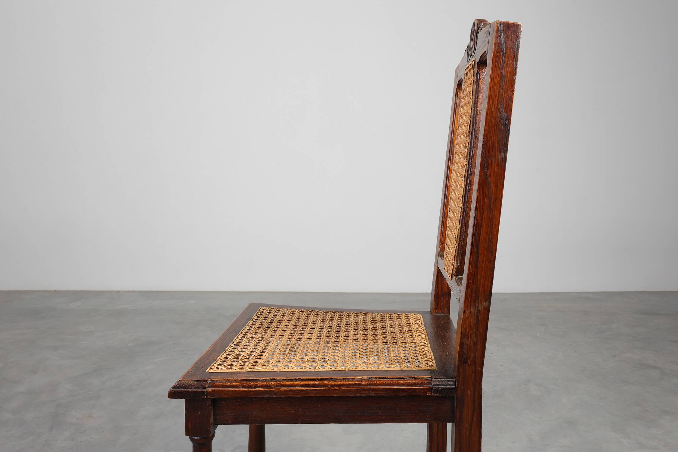 Chaise en bois et rotin française antique, vers 1900
