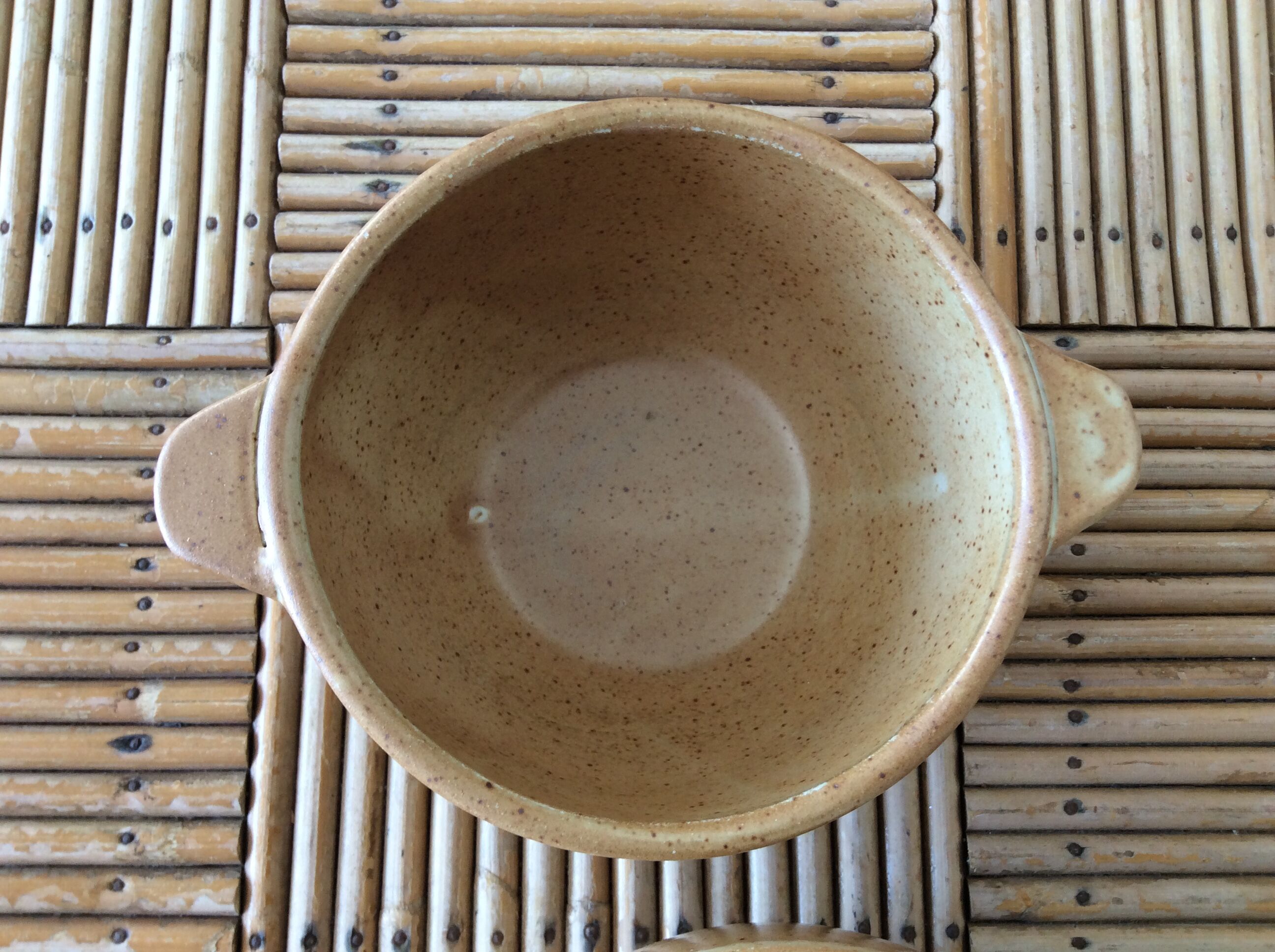 2 stoneware bowls