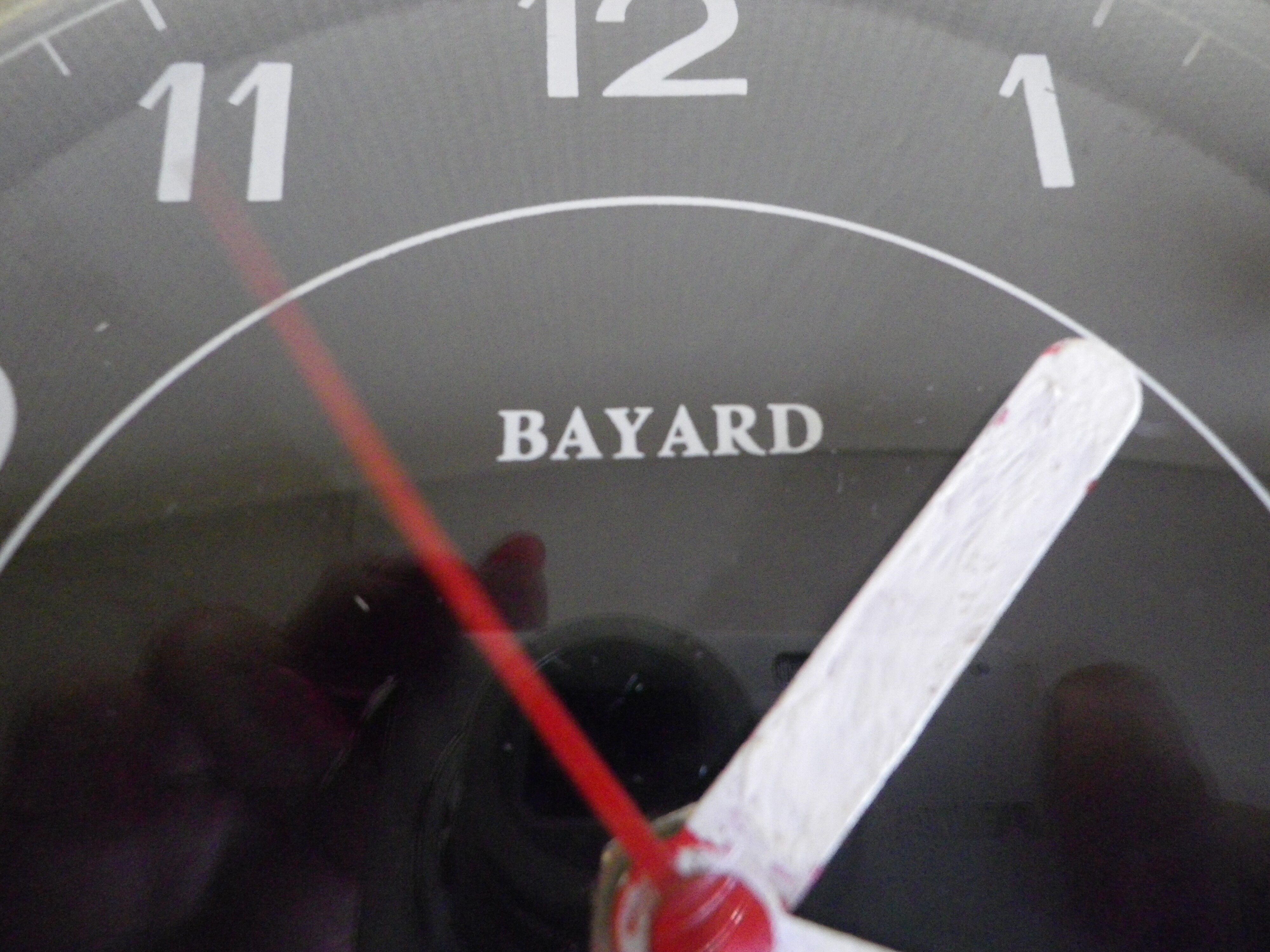 Black bakelite pendulum, bayard brand, 50s