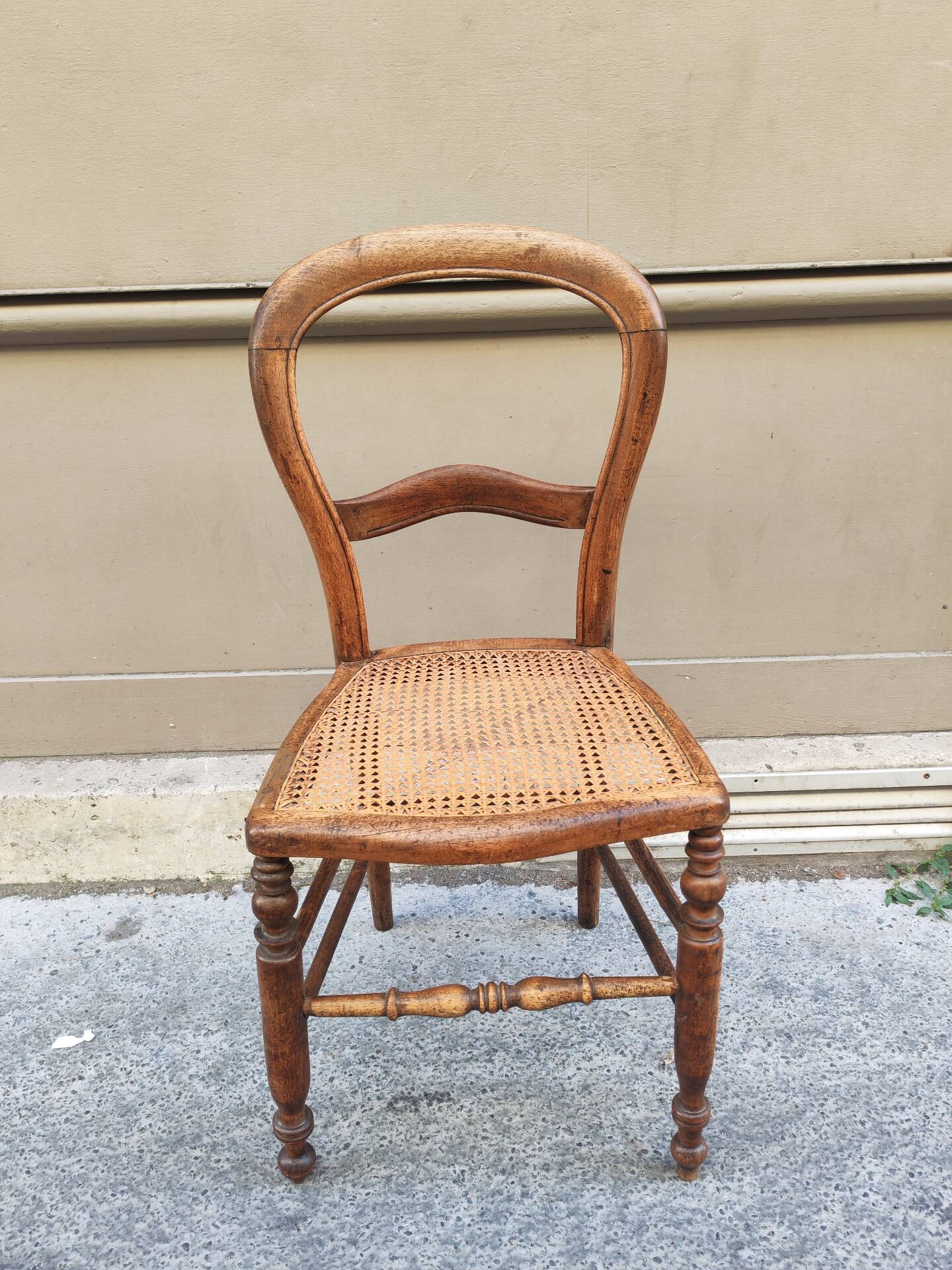 Louis Philippe style chair in walnut, 1900.