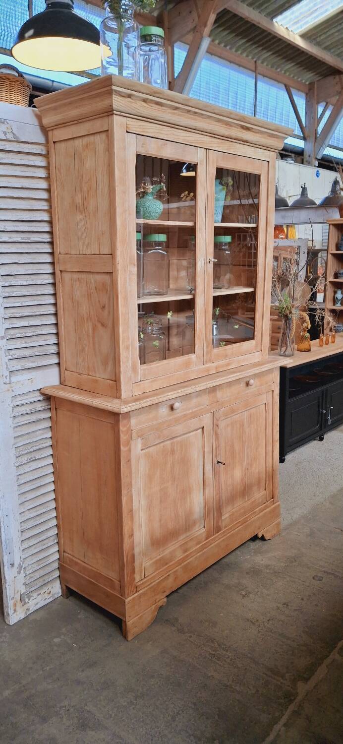 Two-piece glass-fronted buffet