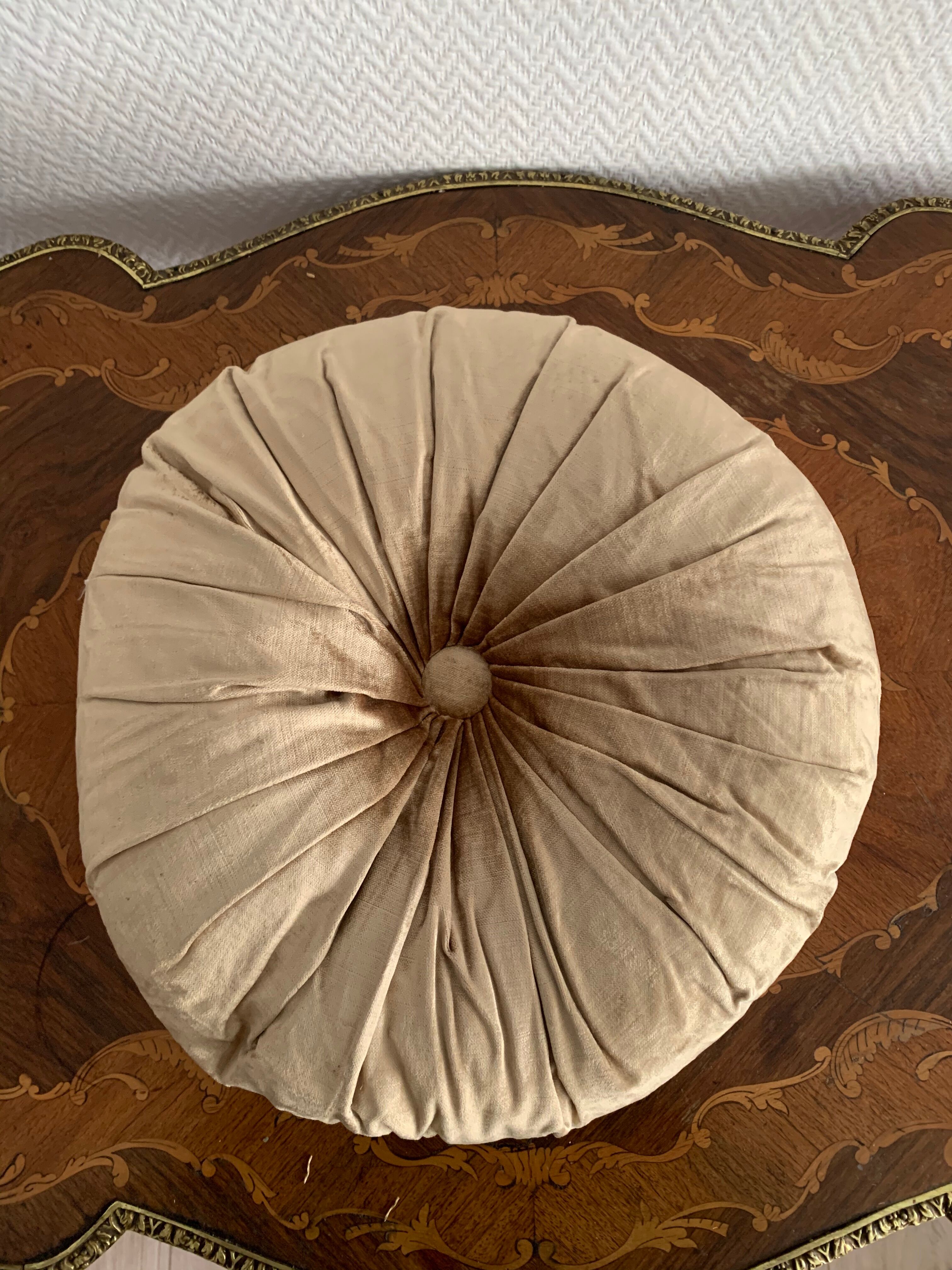 Gold lamé round velvet cushion
