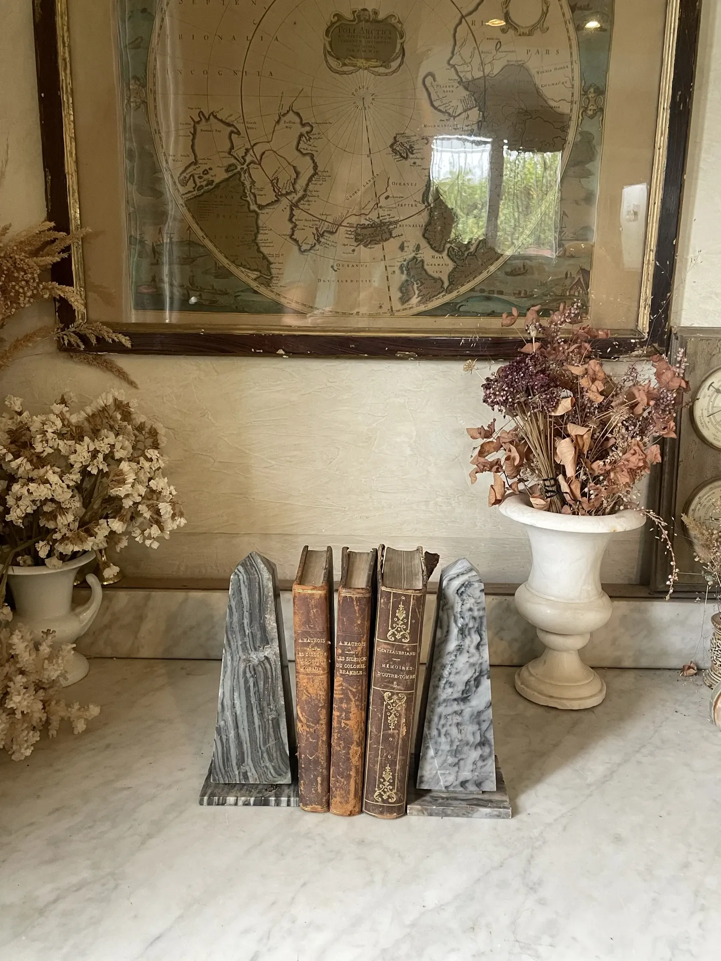 pair of obelisk bookends in grey/brown marble Art Deco style