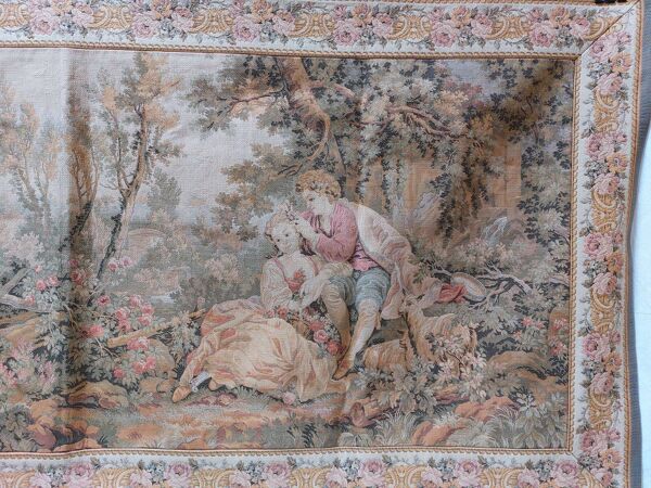 Grande tapisserie murale de style Aubusson à scène galante, 196 cm
