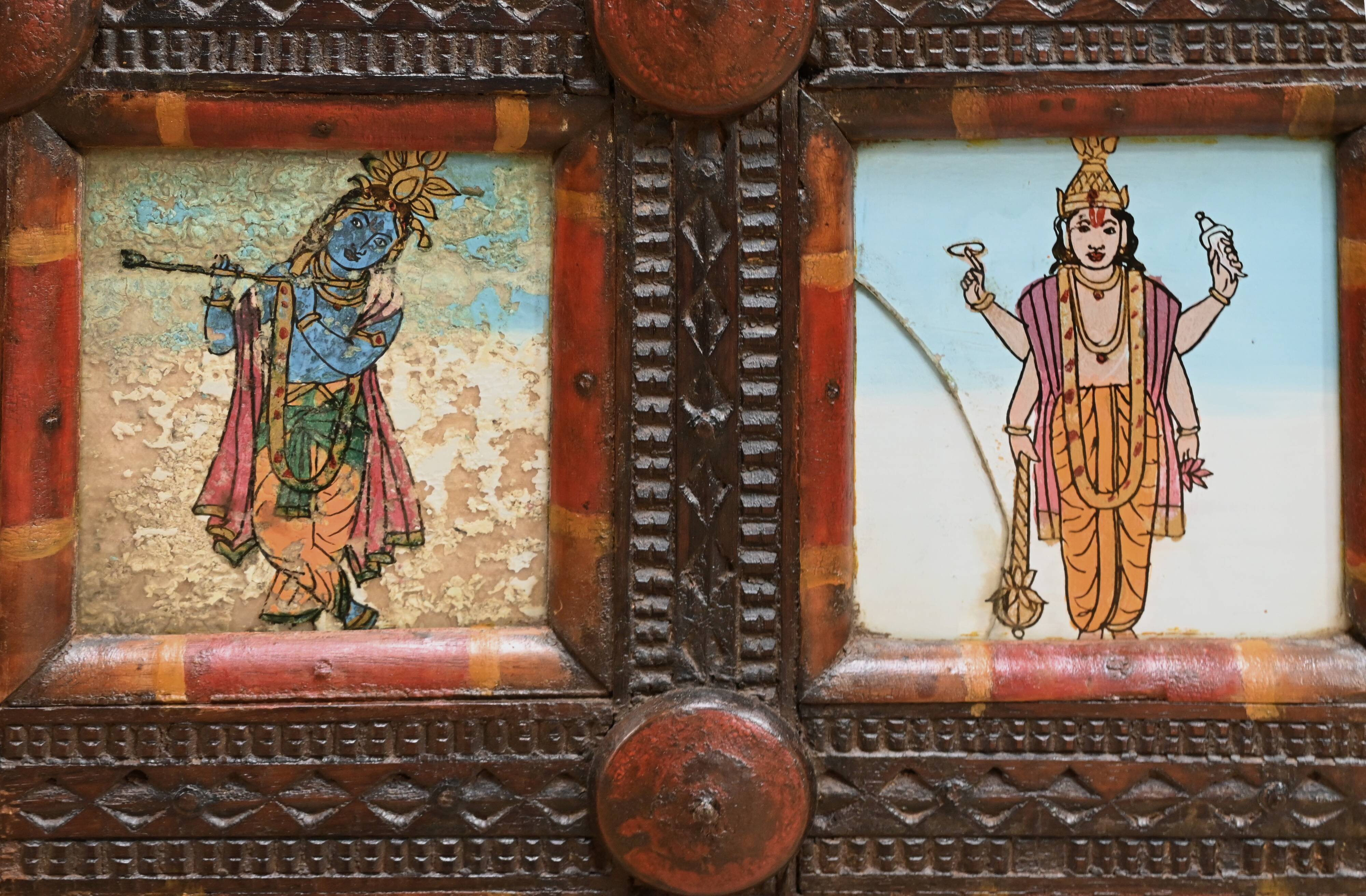 Manjoosh Commercial Furniture in Exotic Wood, India – Early 20th Century