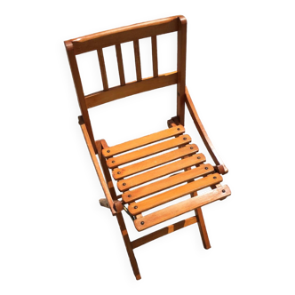 Folding wooden chair