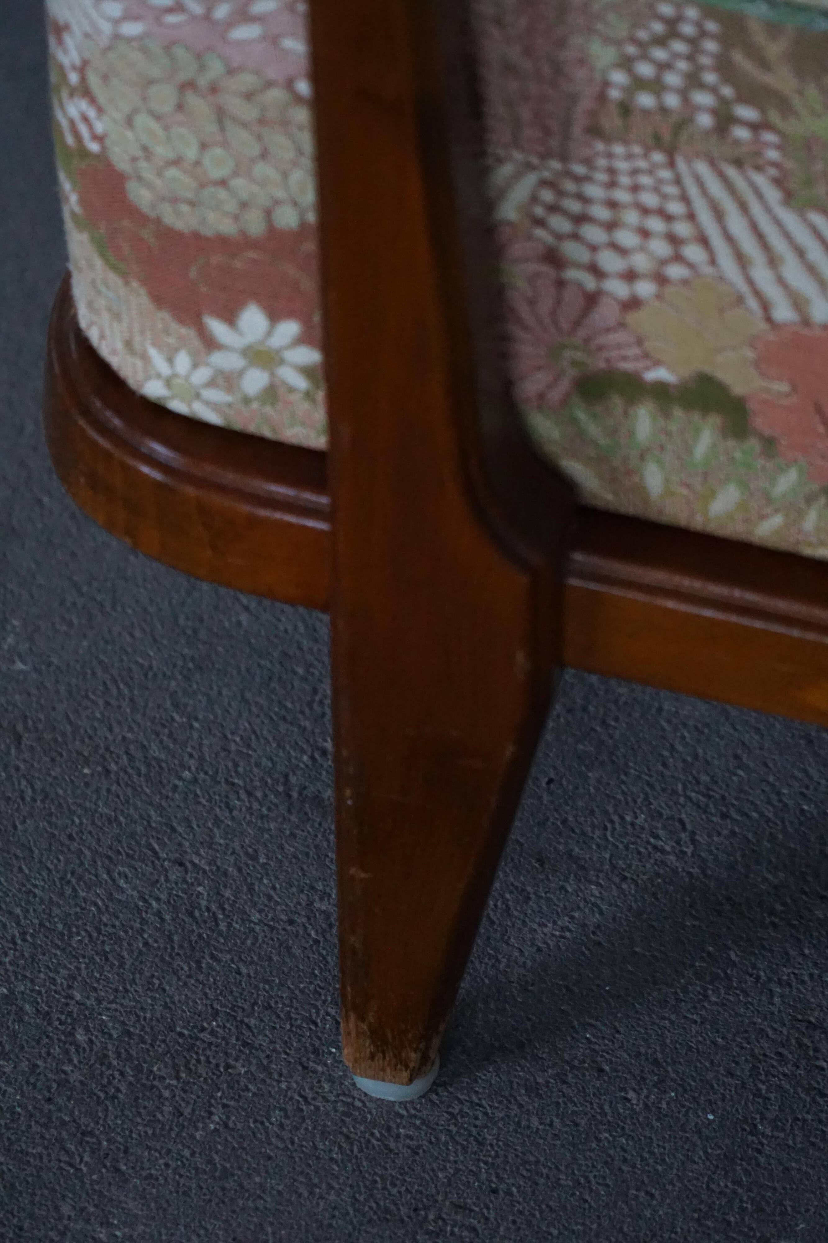 Svante Skogh, freestanding canapé in floral fabric, modern Swedish, 1940s