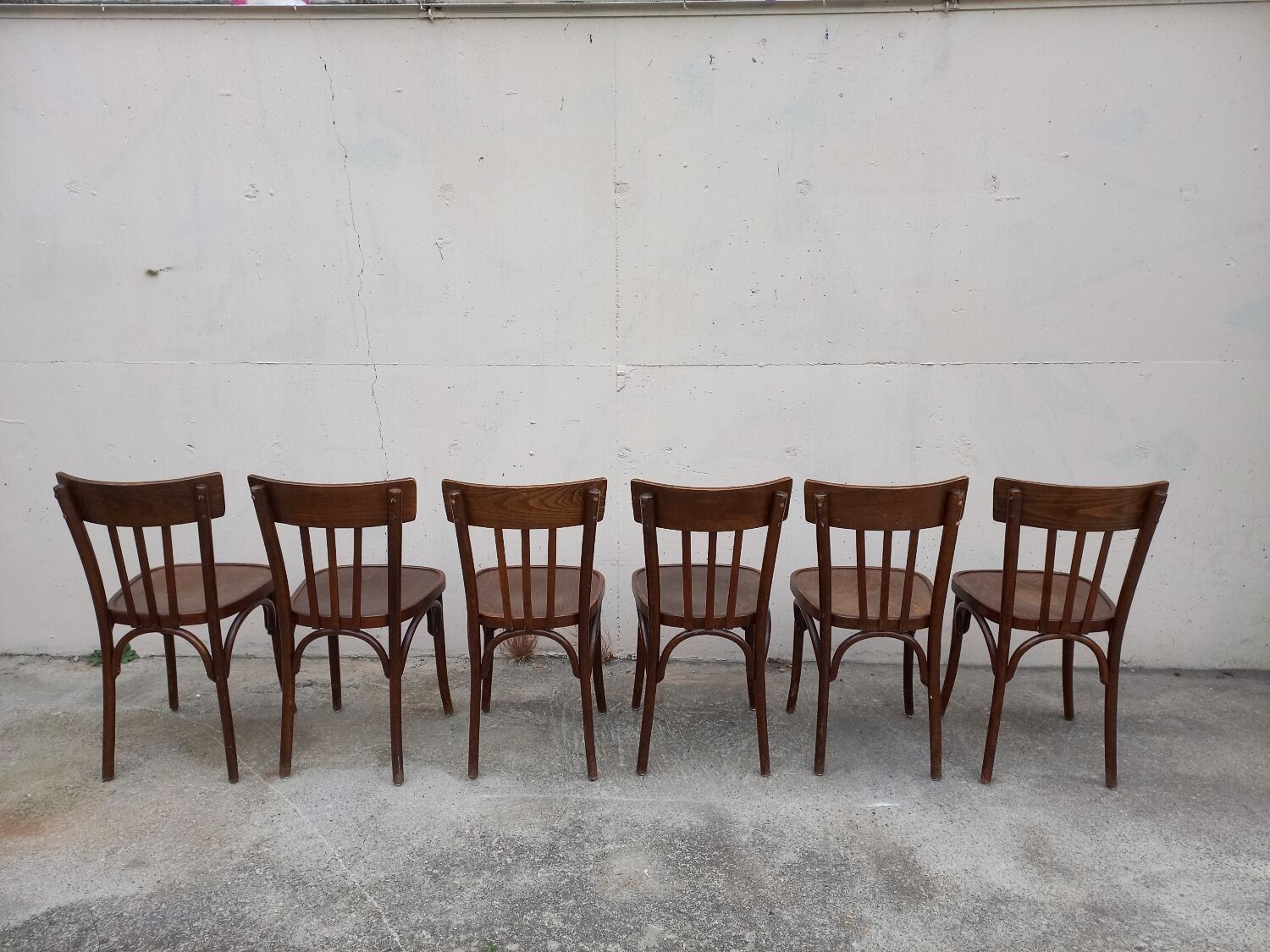 6 bistro chairs