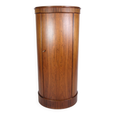 Cabinet sur pied en bois de rose par Johannes Sorth fabriqué par Bornholms Møbelfabrik des années 1960.