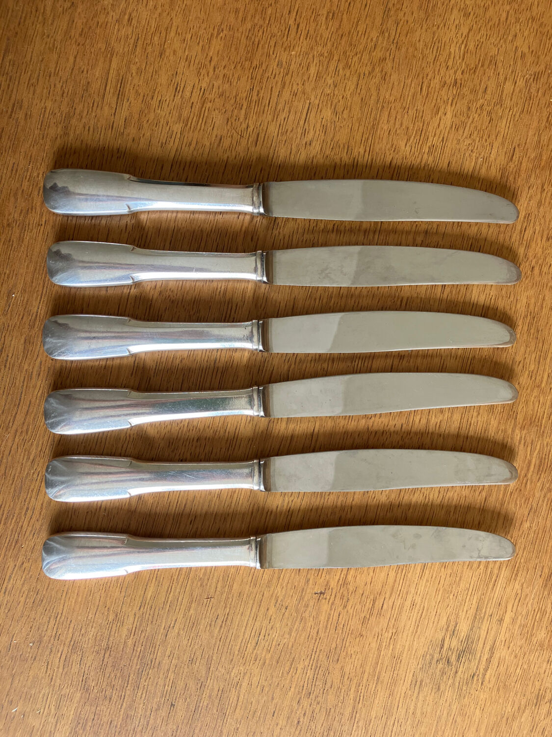 6 silver metal knives