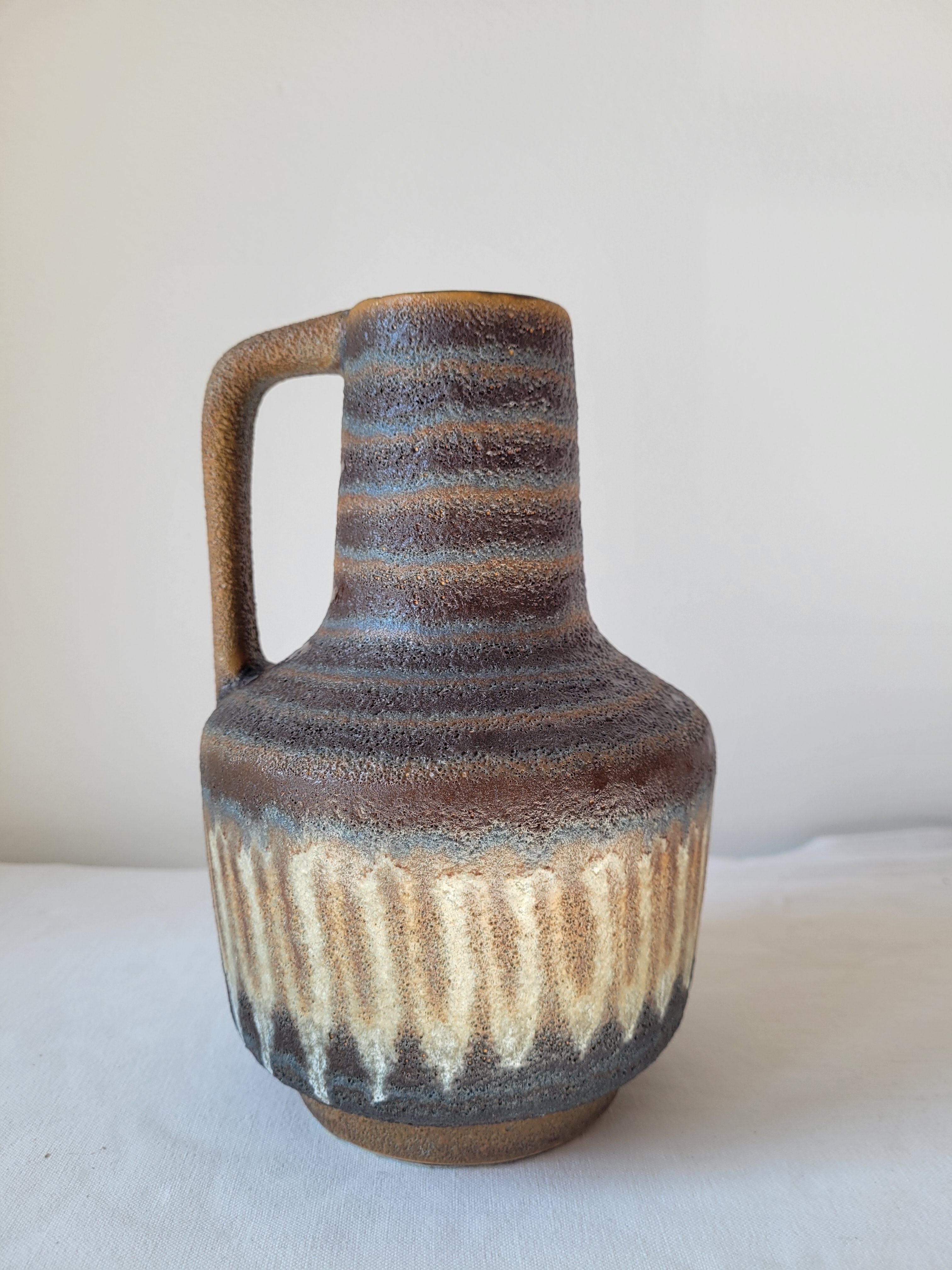 Pitcher Fat Lava VEB Strelha