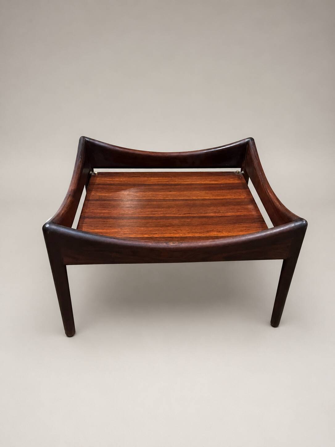 Table basse danoise en palissandre attribuée à Kristian Vedel – années 60