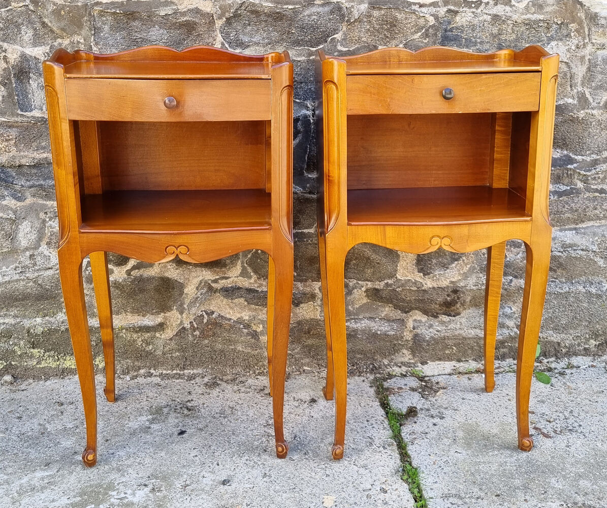 Pair of vintage Louis XV style bedside tables, wood