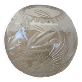 Chiseled crystal ball vase with flower decoration