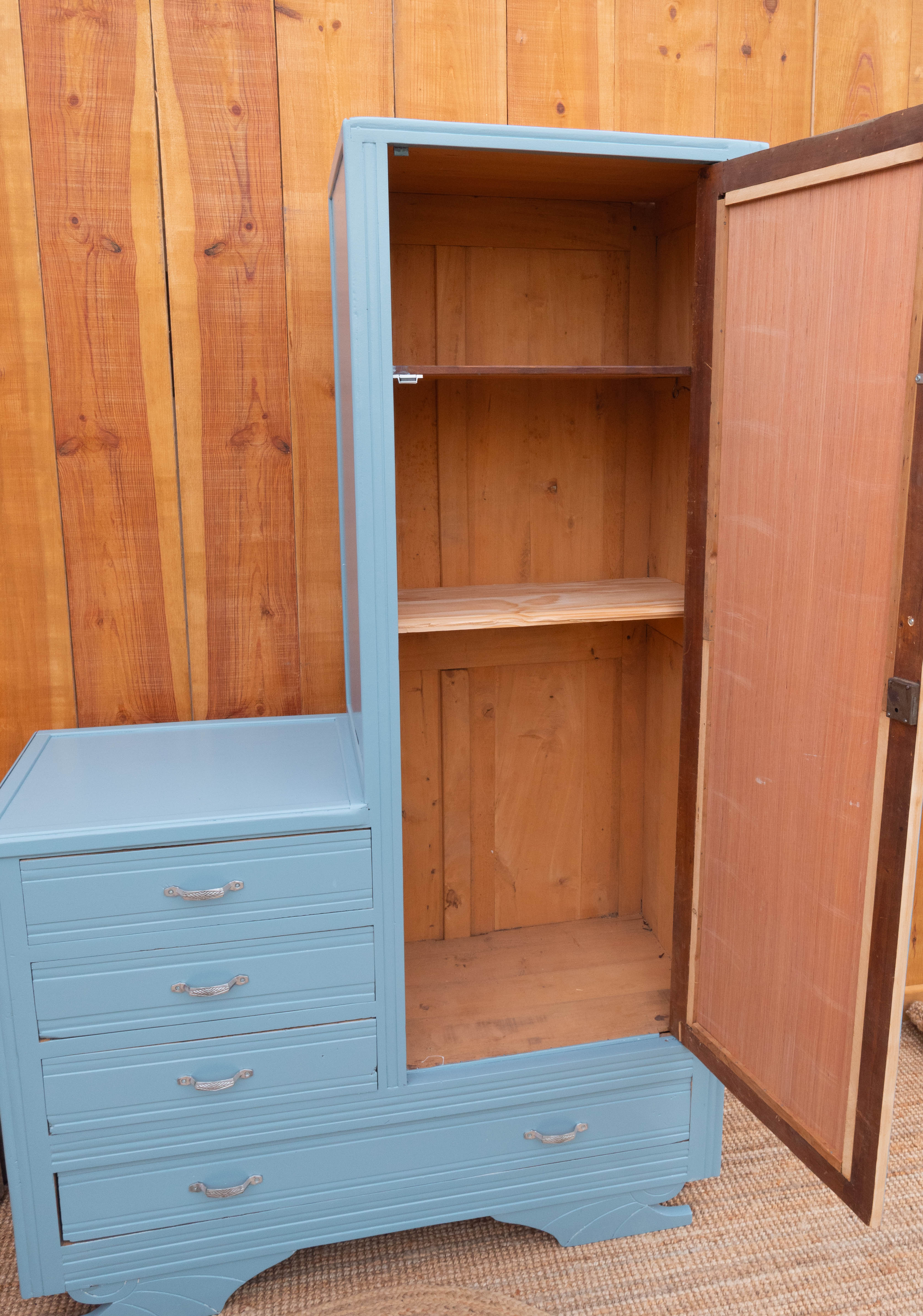 Armoire asymétrique