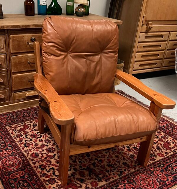 Fauteuil pin des années 70 de chalet