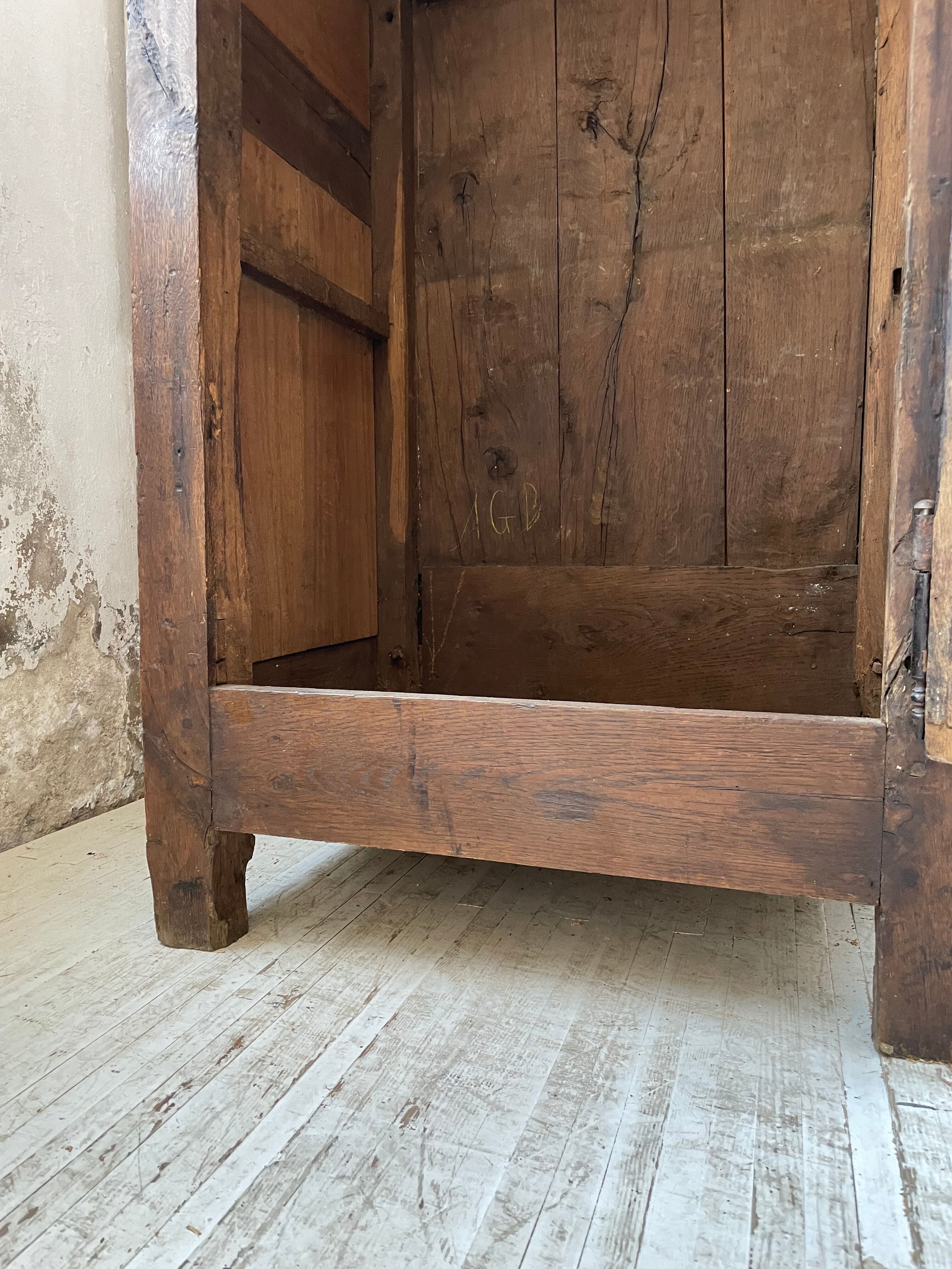 Savoyard solid oak cabinet XVIIIth