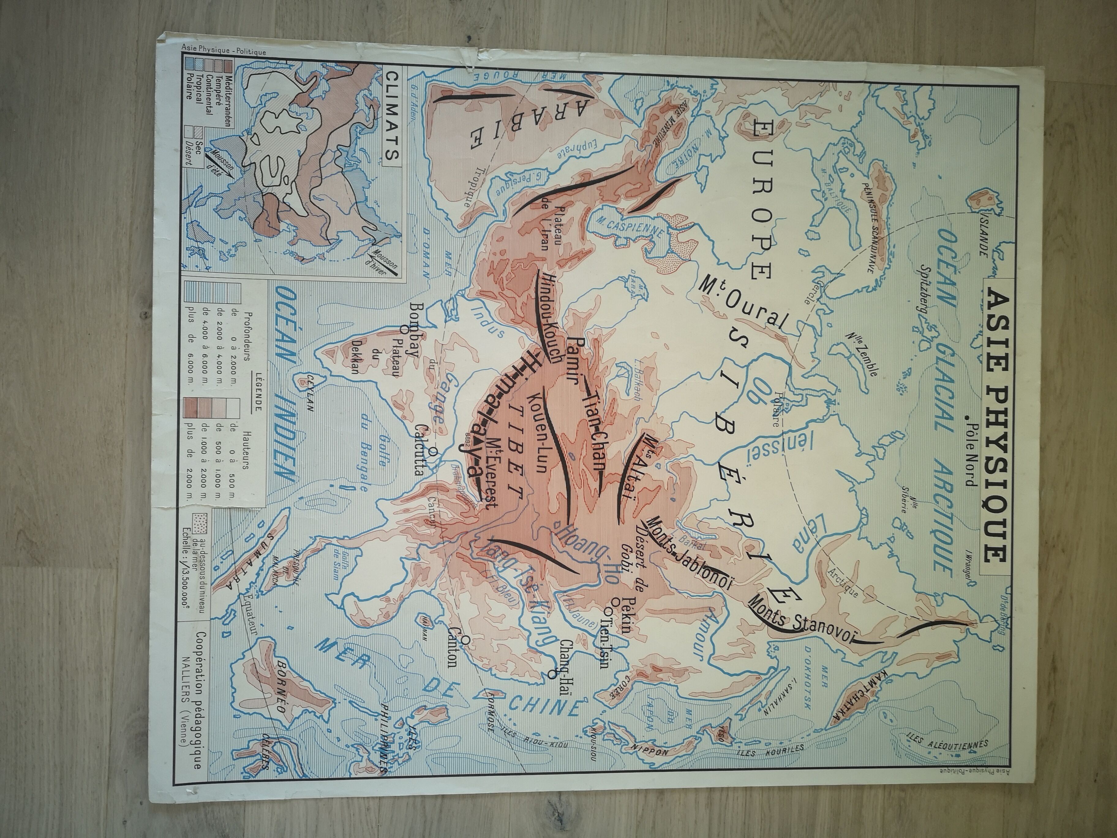 Former vintage Rossignol 50s Asia physical and political map