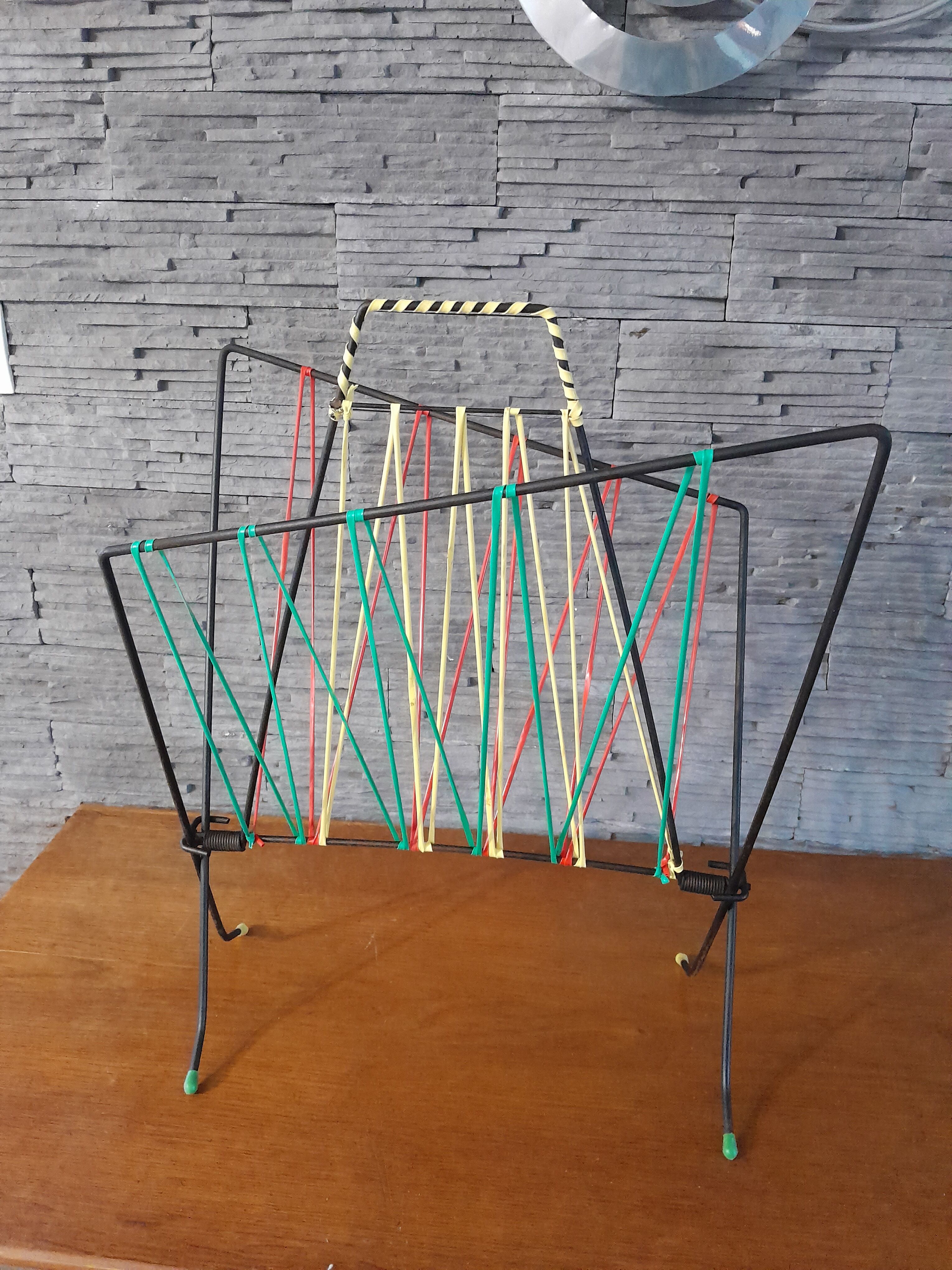 Vintage magazine holder scoubidou design year 50 60