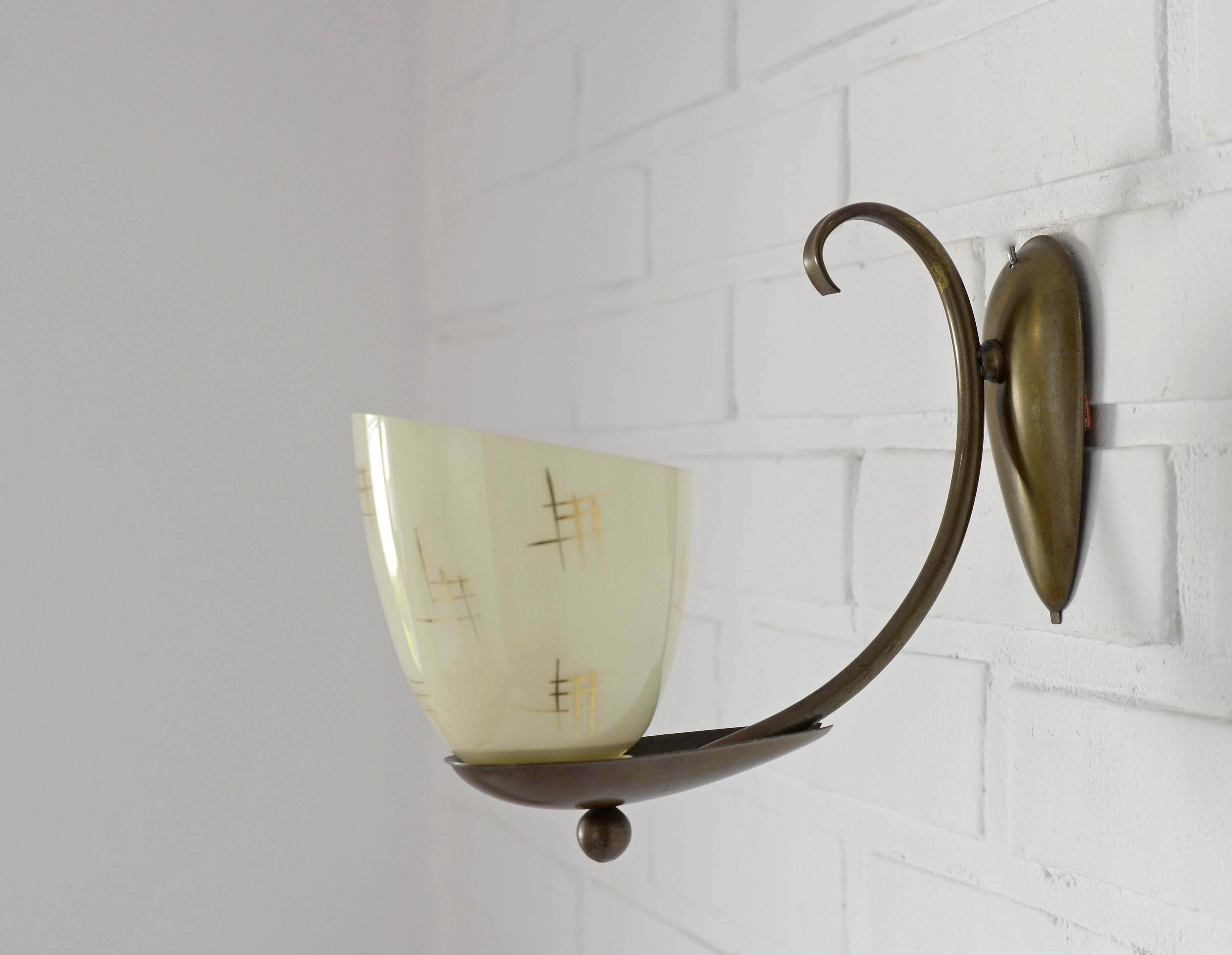 Applique murale Art Déco originale en laiton / luminaire vintage des années 1930 / époque Bauhaus