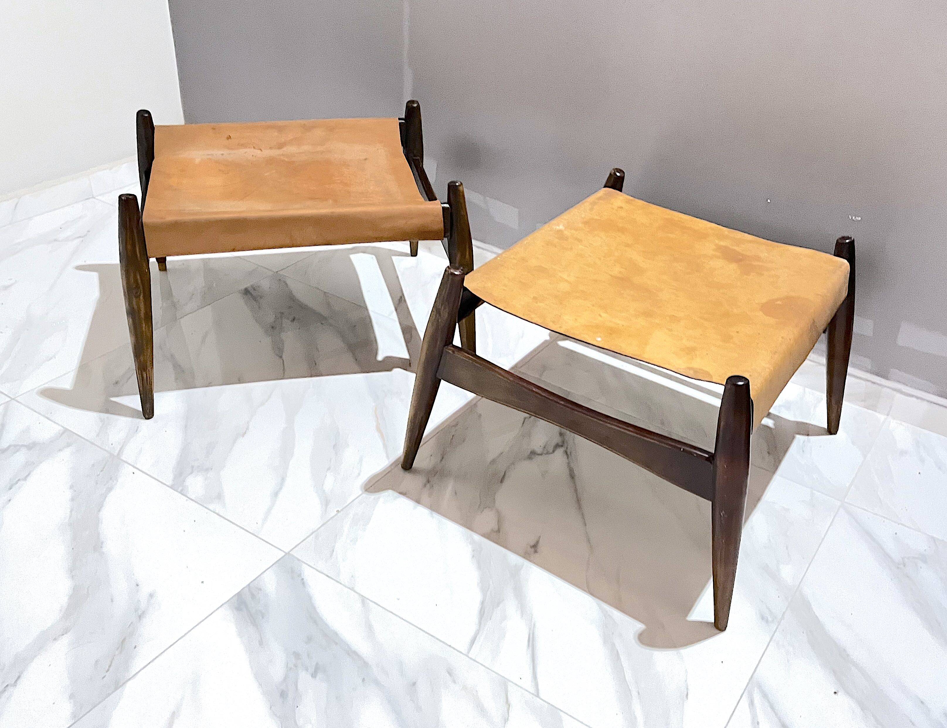 Pair of Ottomans, Rosewood and leather, by Liceu Das Artes e Oficios, Brazil 1960
