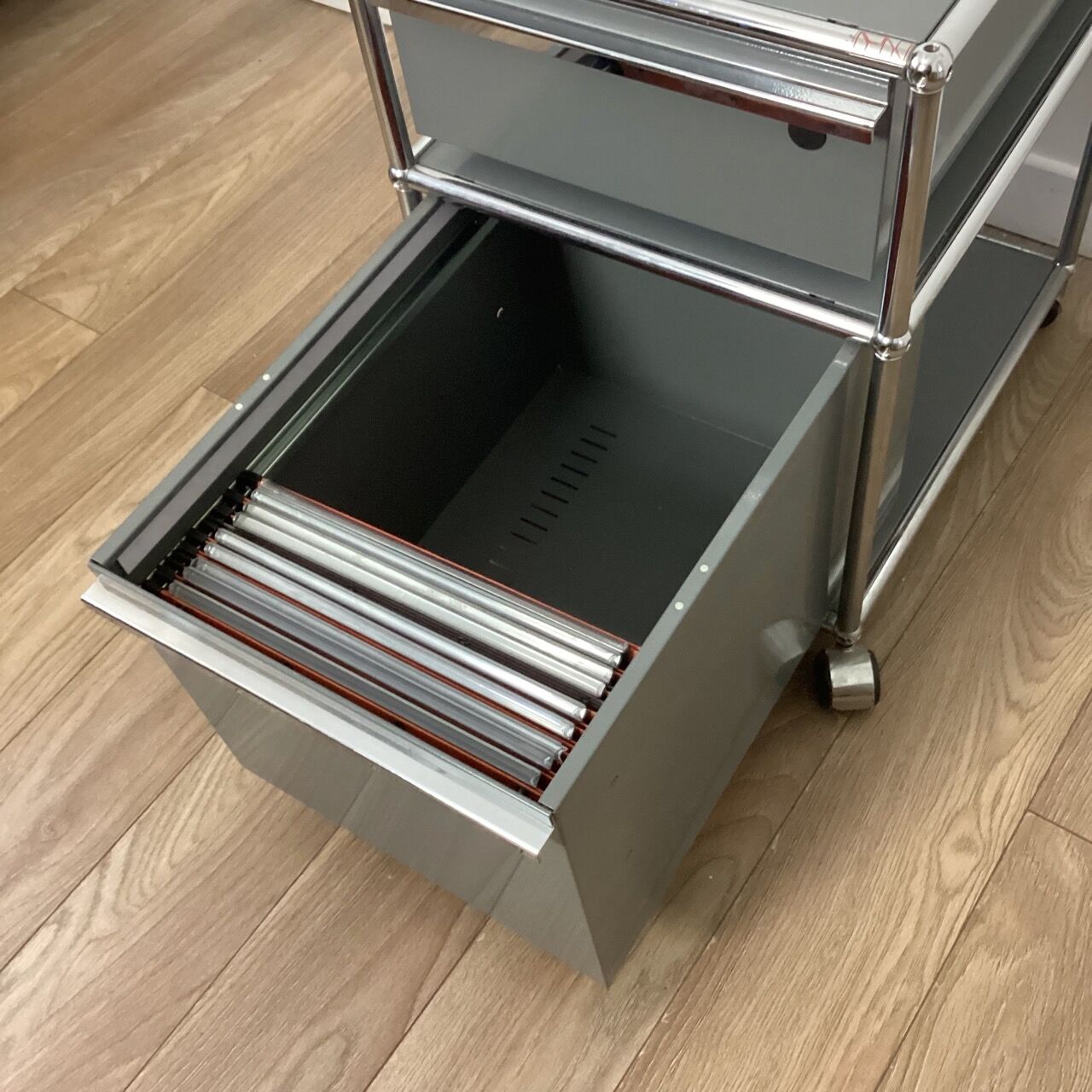 Caisson de bureau USM Haller gris